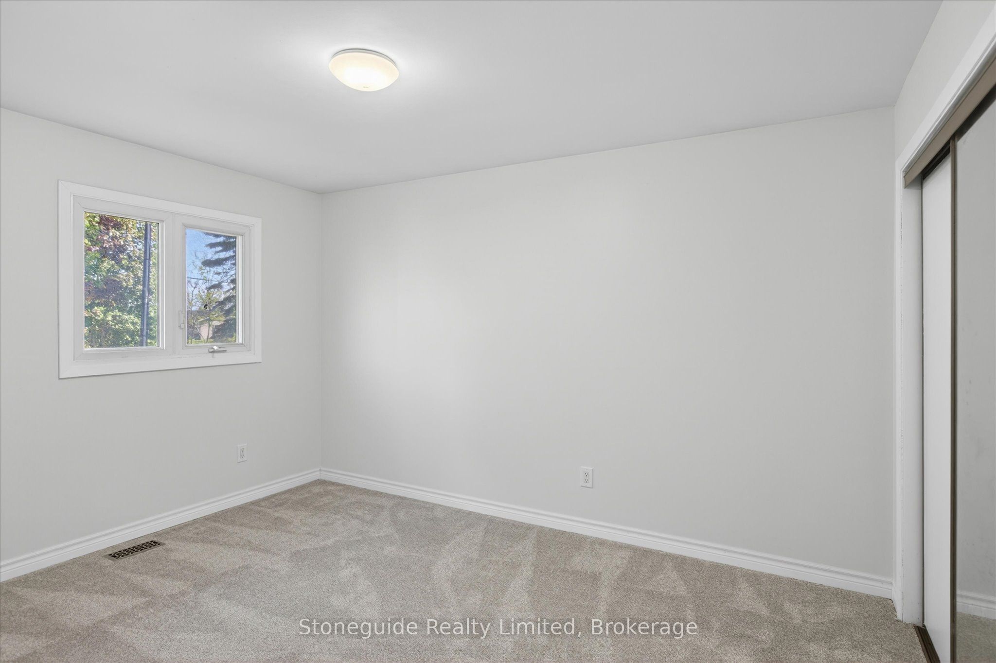 667 Skyline Road Property Photo 19