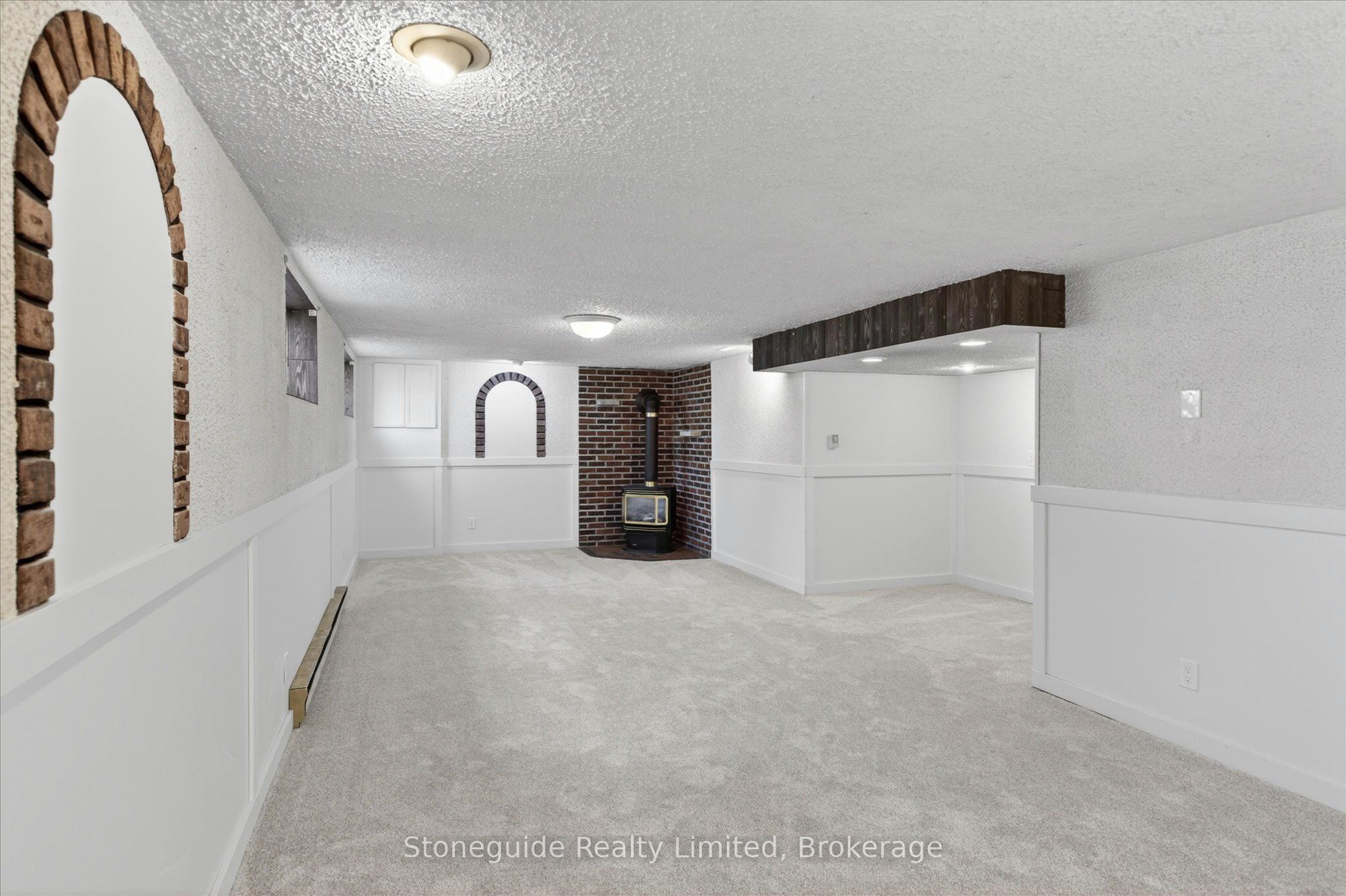 667 Skyline Road Property Photo 28