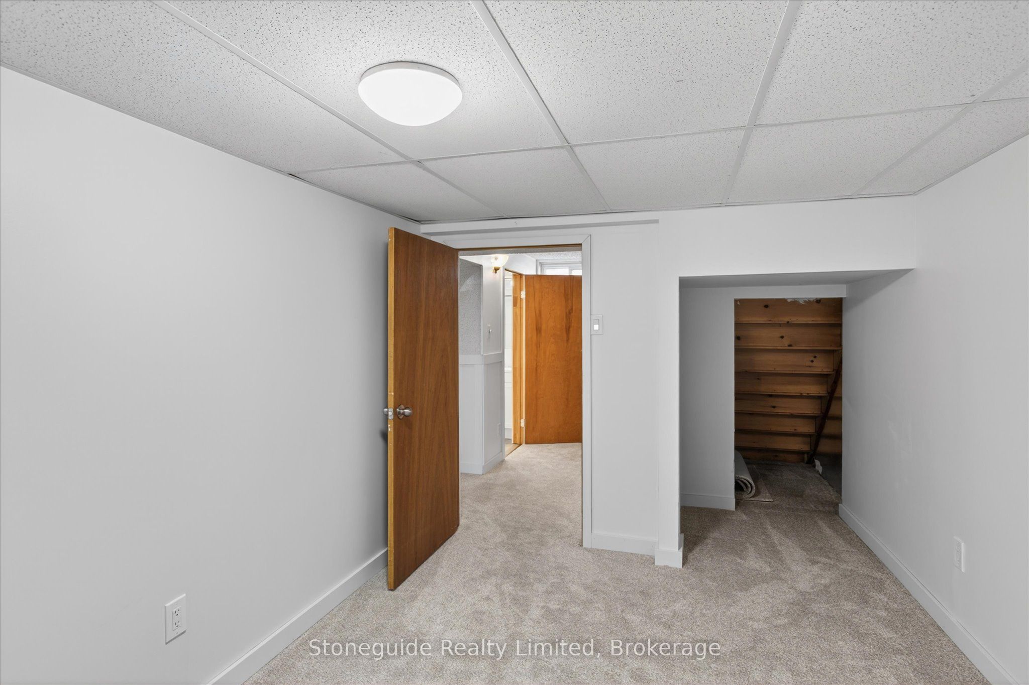 667 Skyline Road Property Photo 32