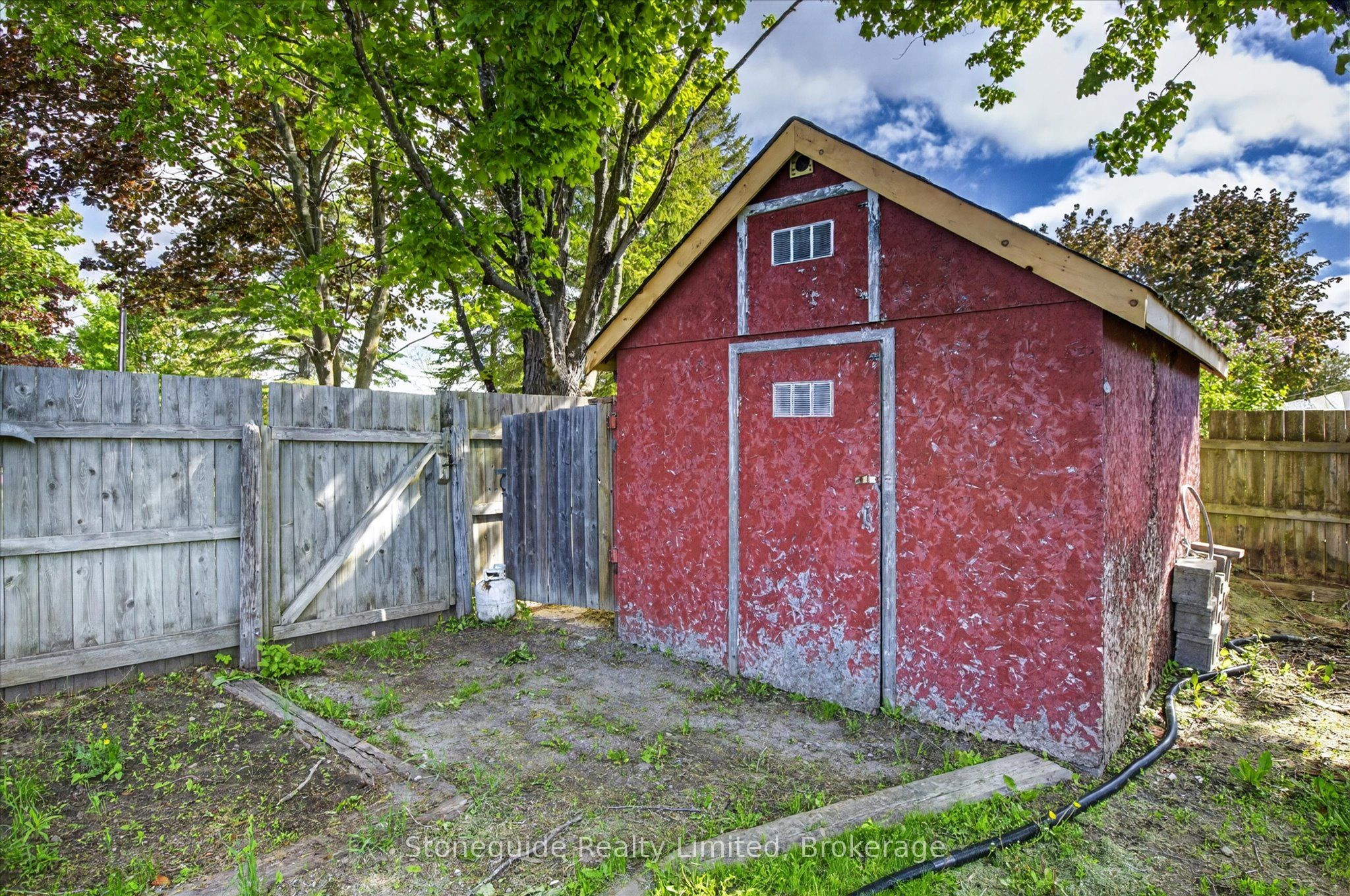 667 Skyline Road Property Photo 43
