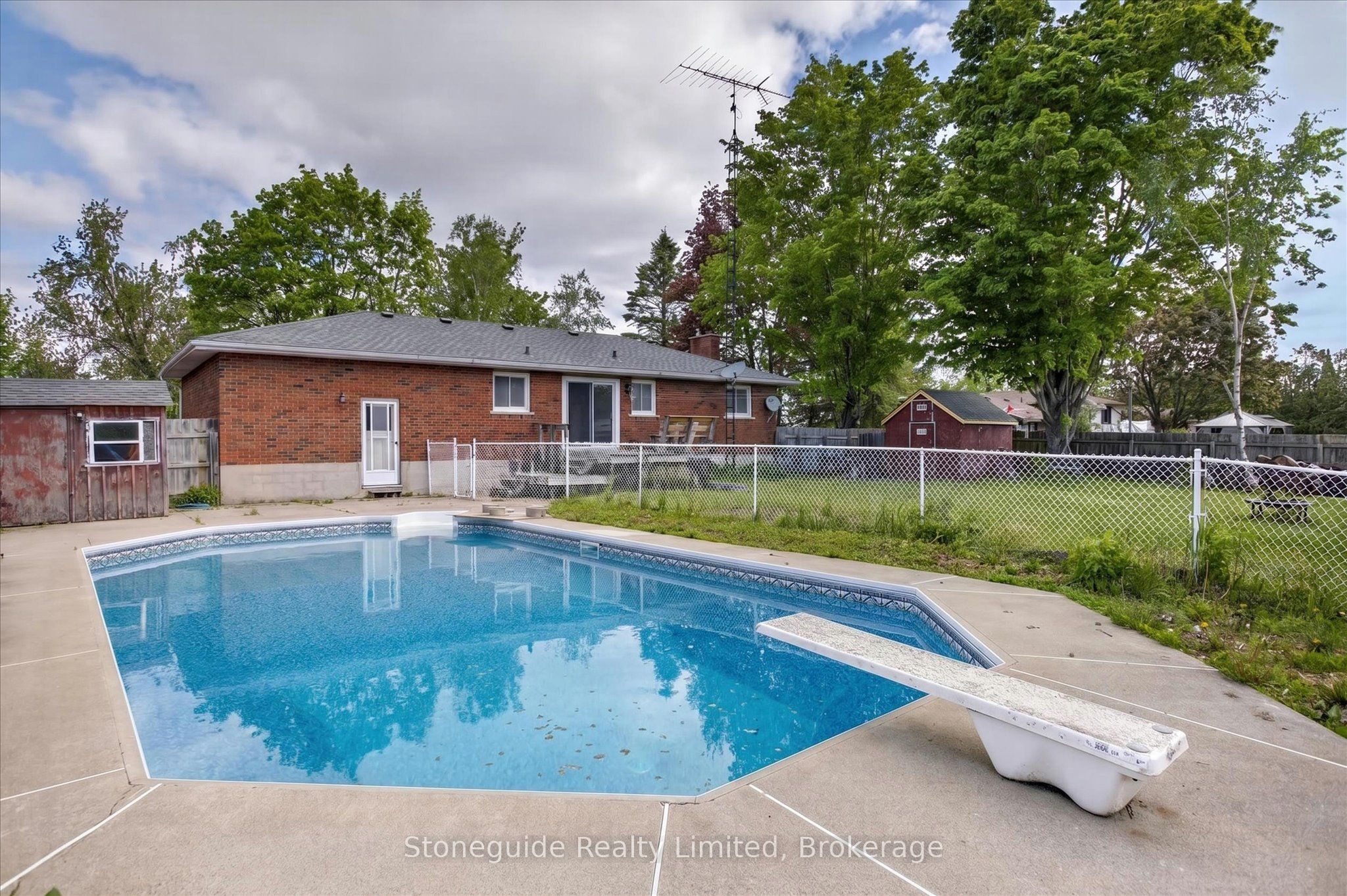 667 Skyline Road Property Photo 44
