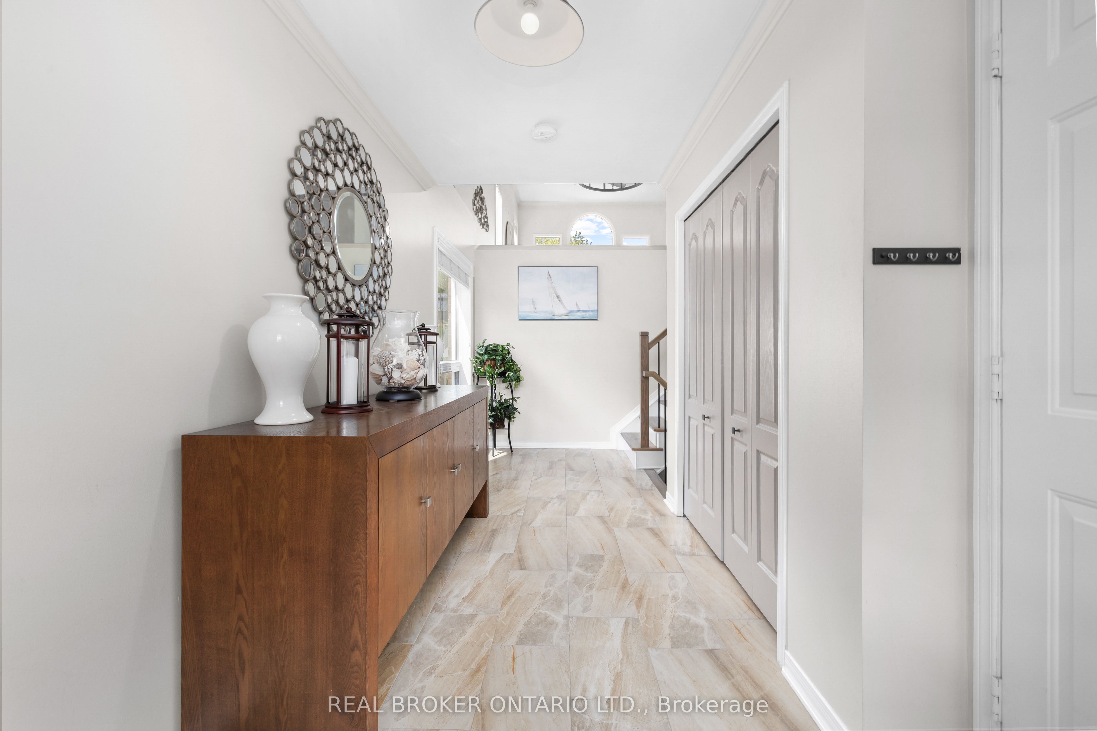 124 Macassa Circle Property Photo 4