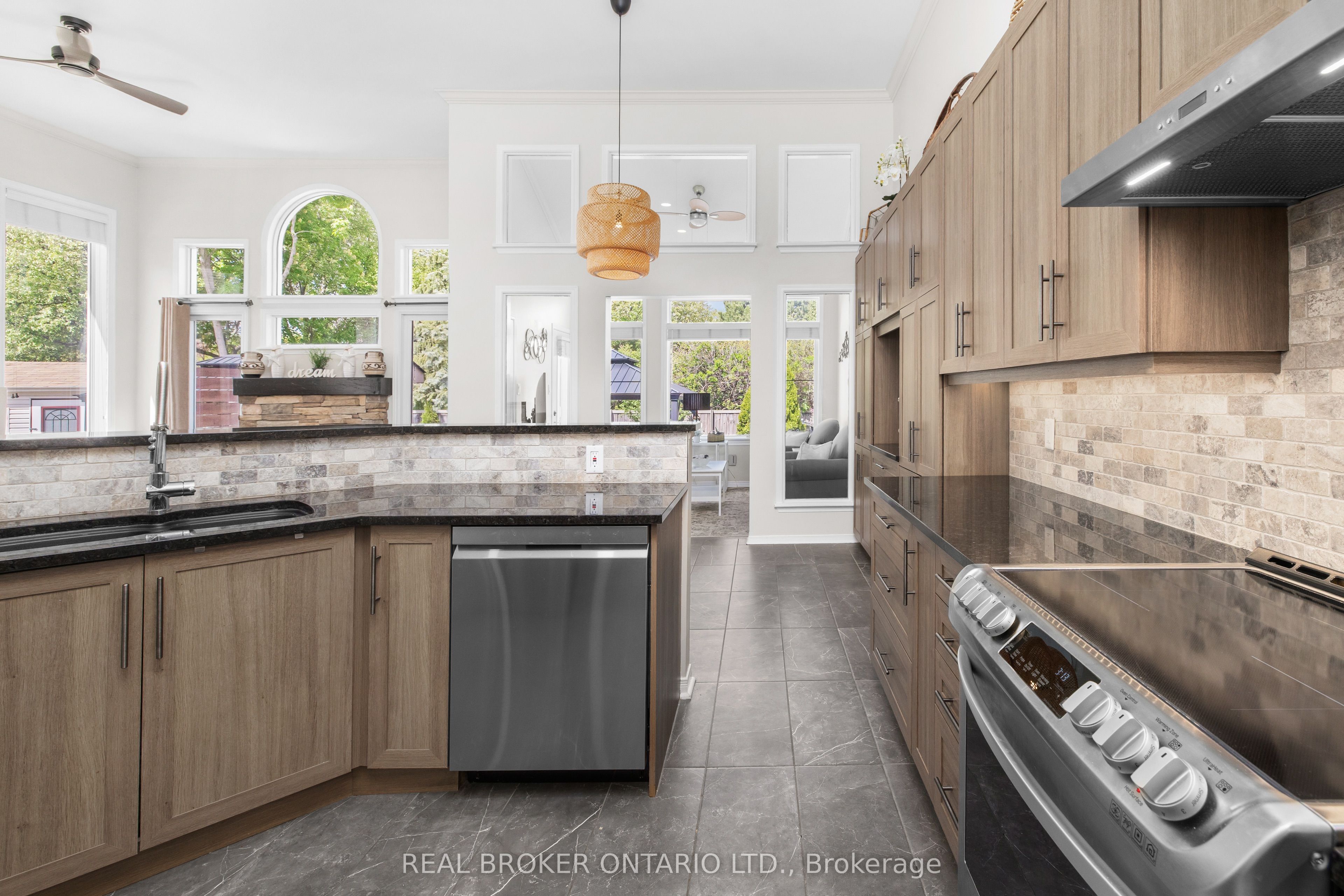 124 Macassa Circle Property Photo 19