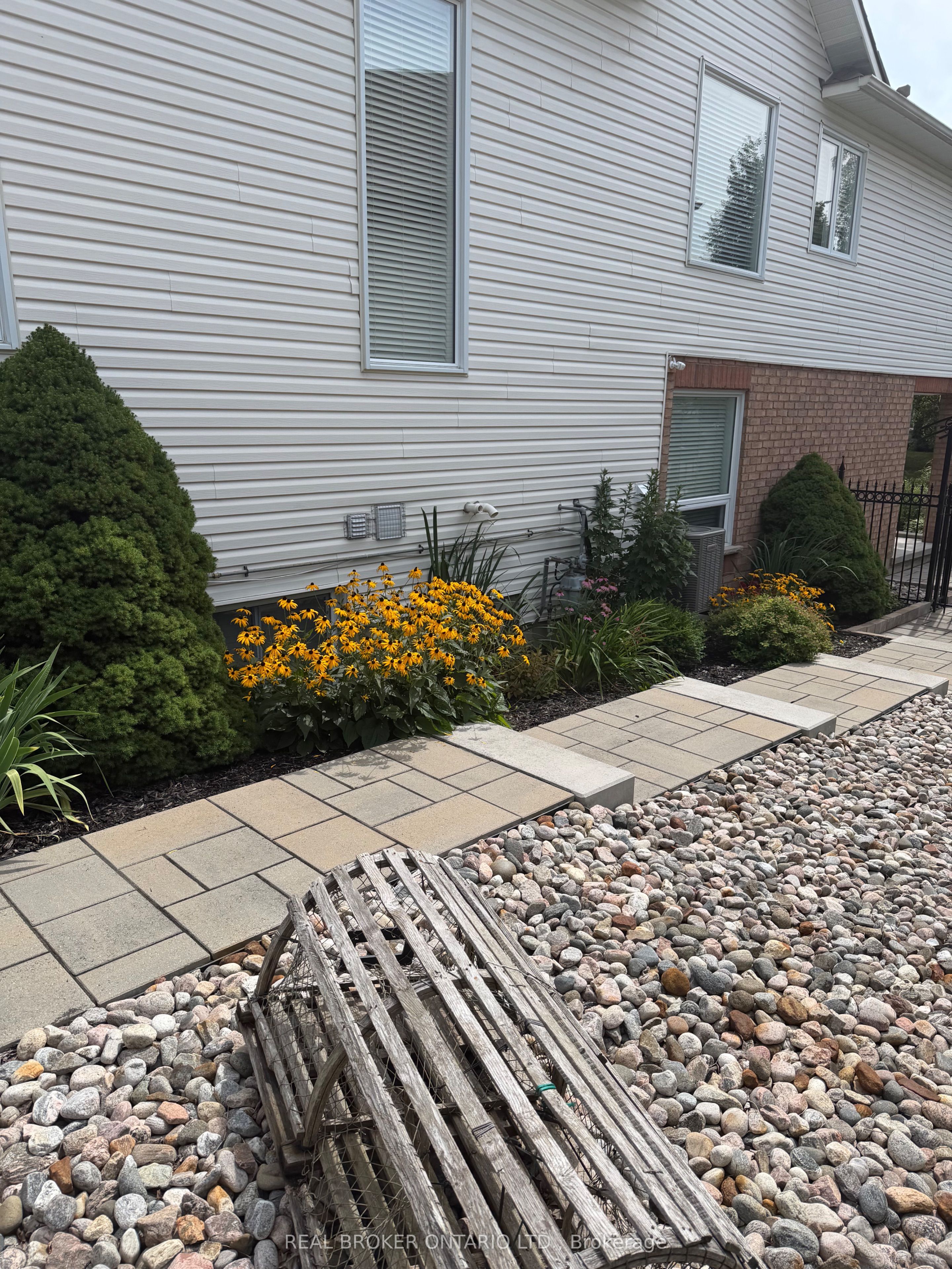 124 Macassa Circle Property Photo 48