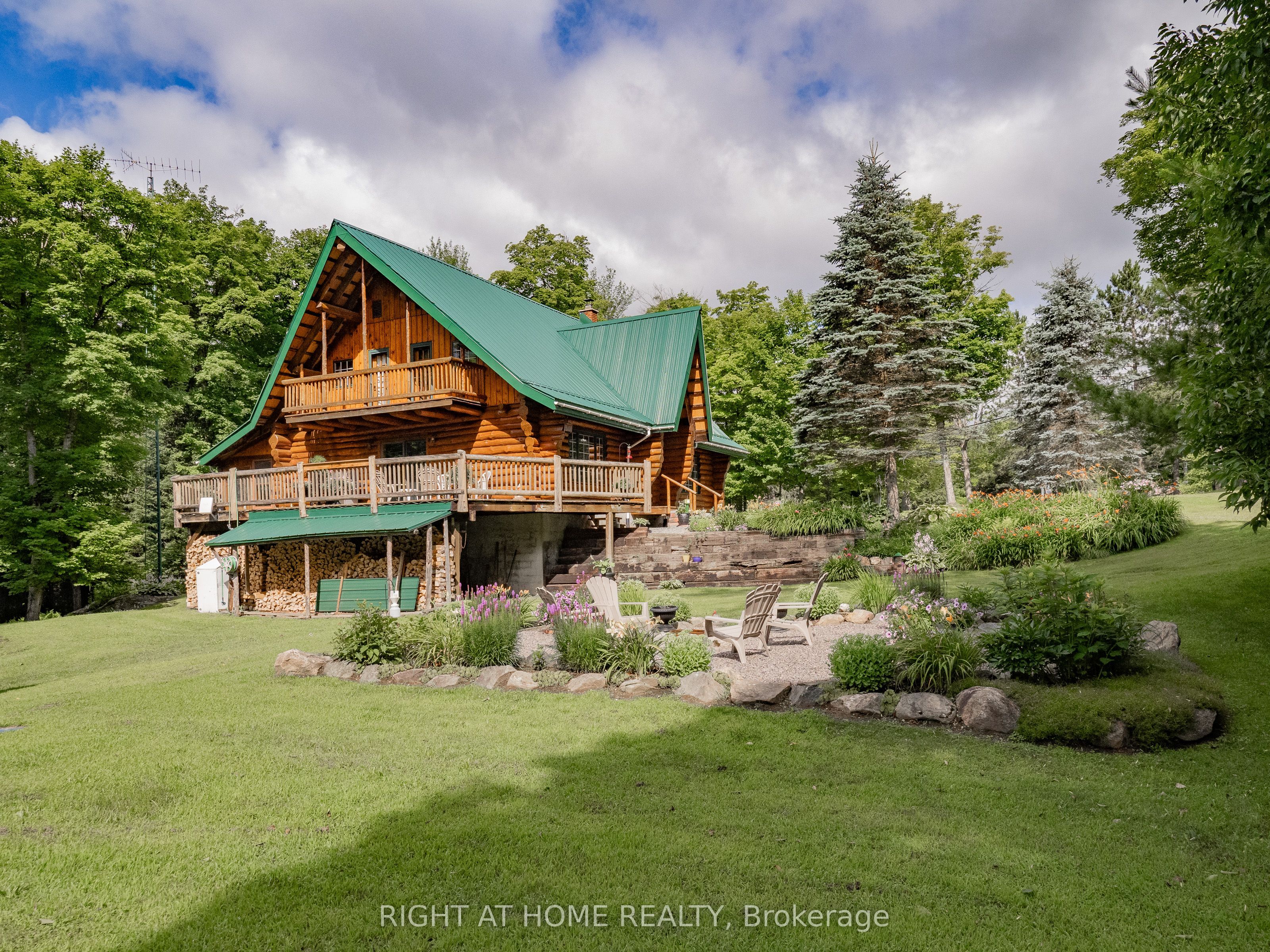 1696 Highway 118 E Property Photo 5