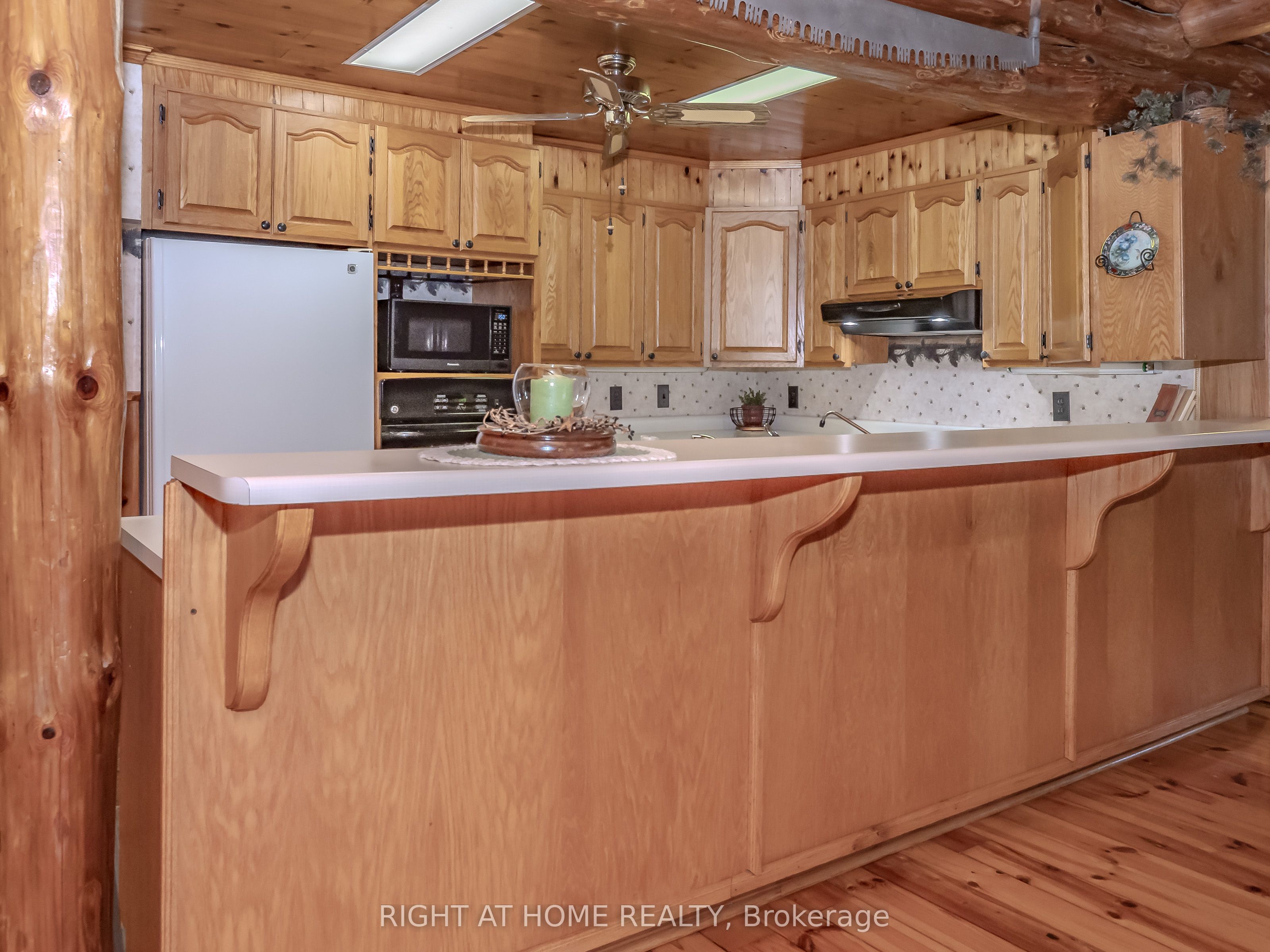 1696 Highway 118 E Property Photo 9