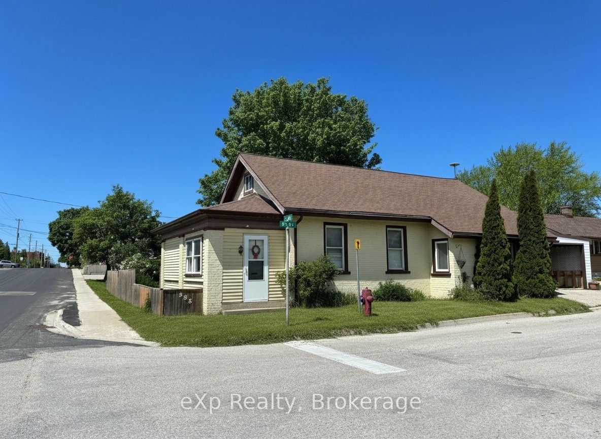 385 11th Avenue Property Photo 1