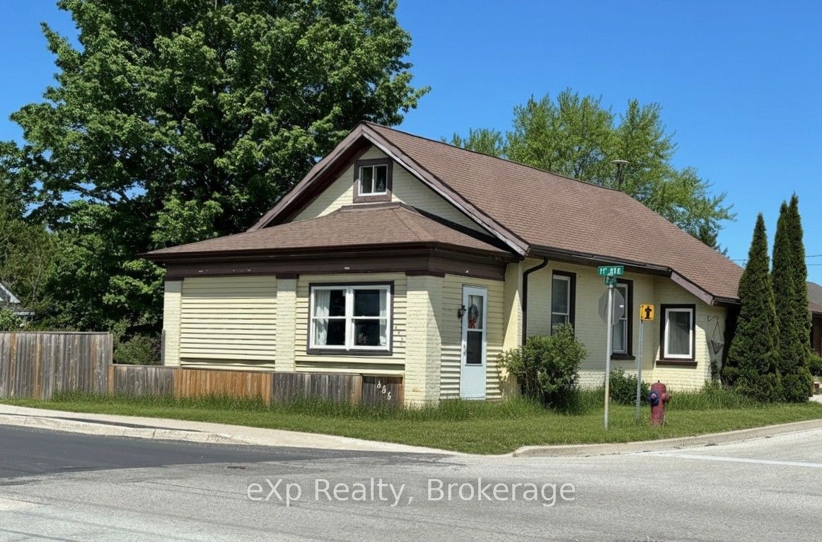 385 11th Avenue Property Photo 2