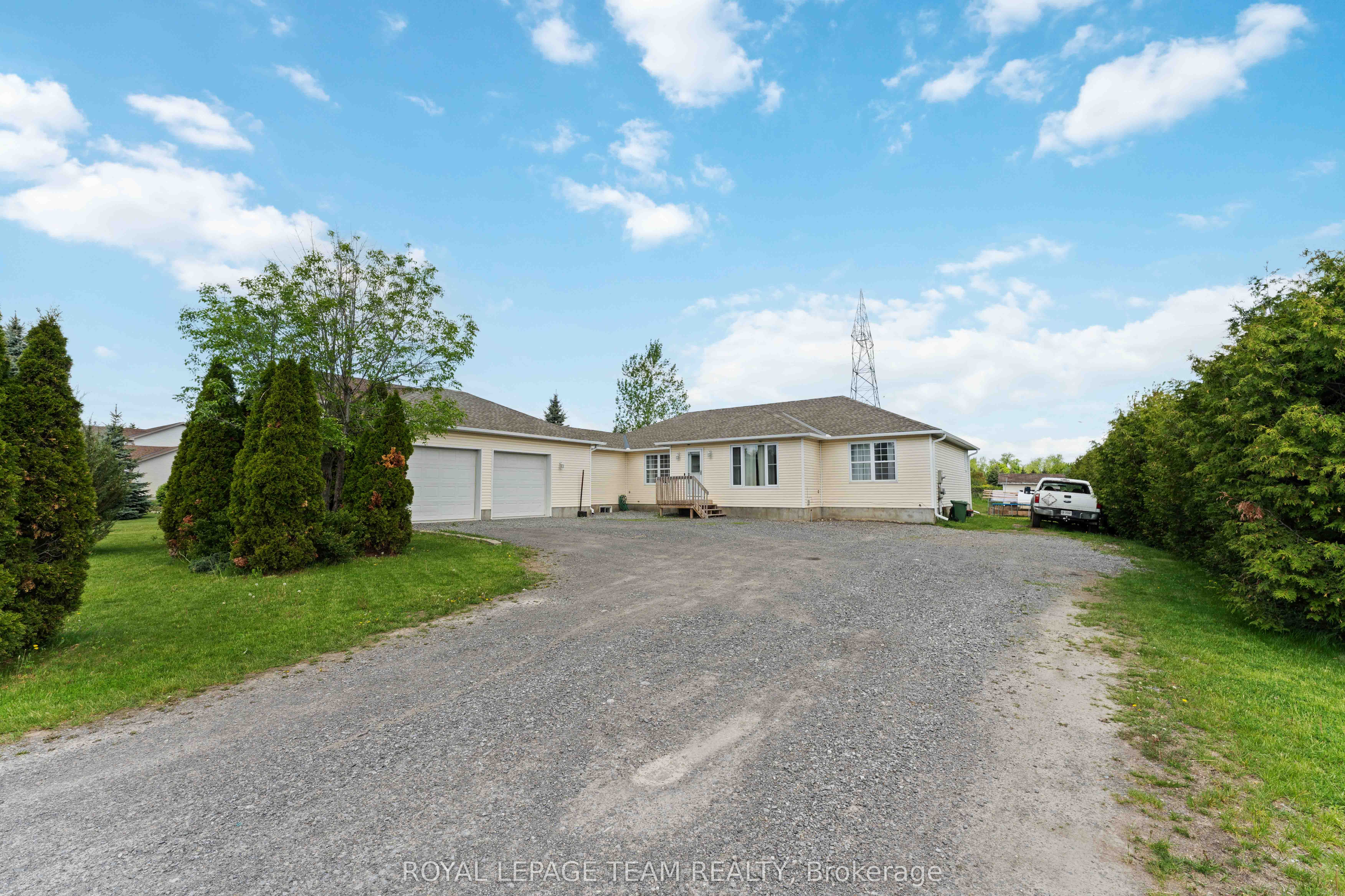 1628 Stanleyfield Crescent Property Photo 1