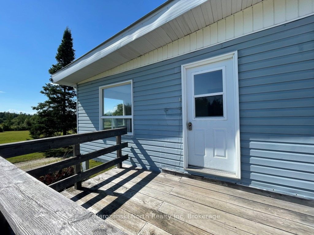 2855 64 Highway Property Photo 7