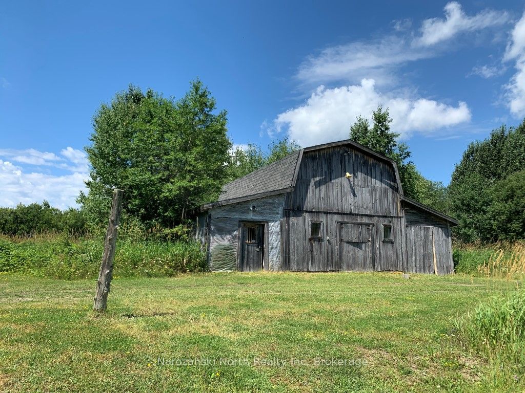 2855 64 Highway Property Photo 15