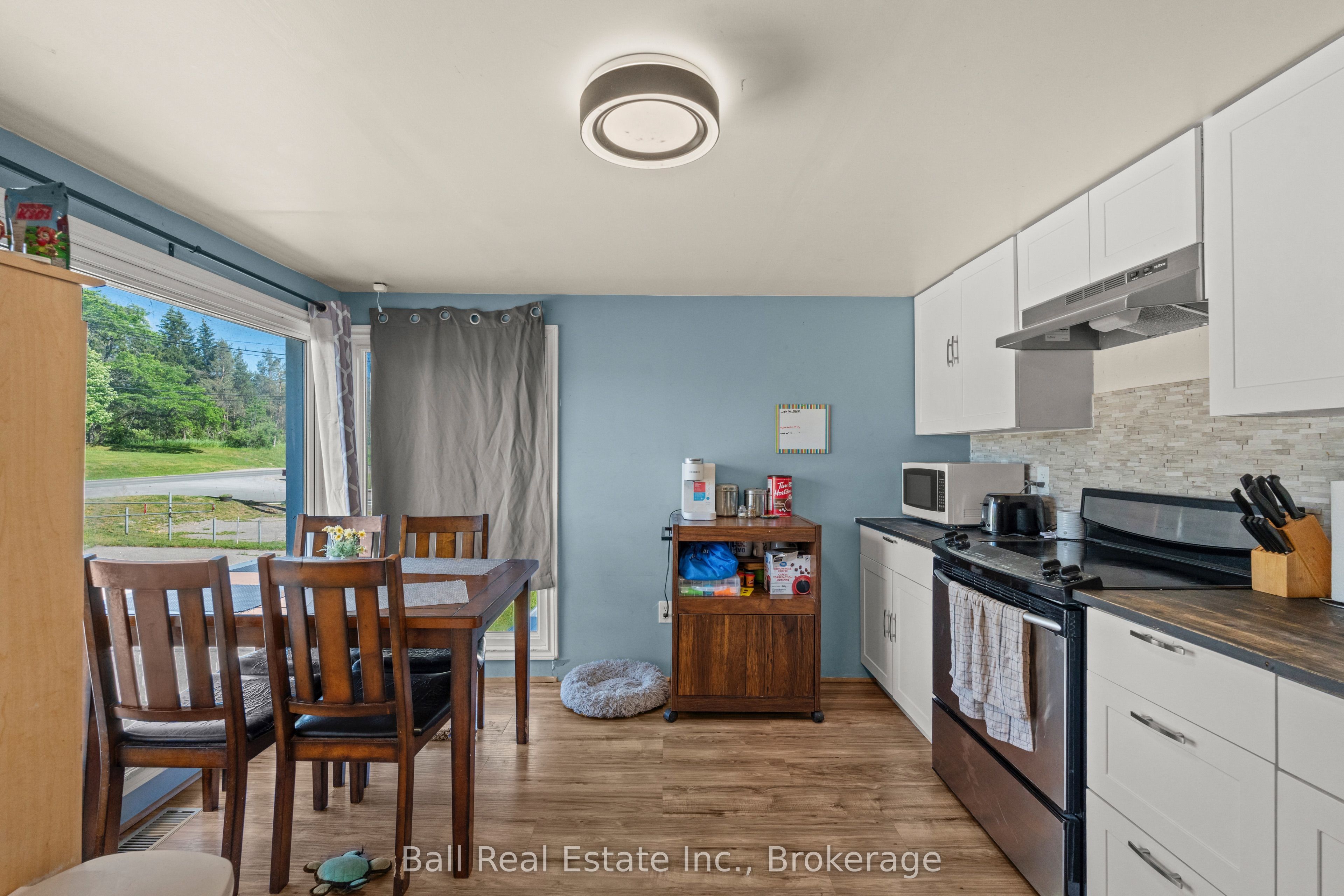 3171 Lakefield Road Property Photo 6