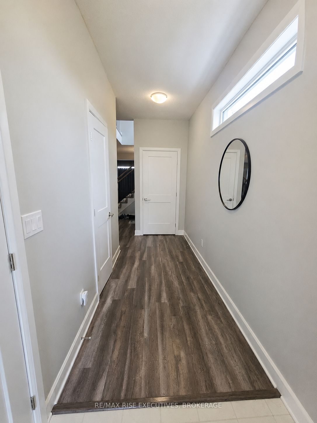 1201 Max Crescent Property Photo 3