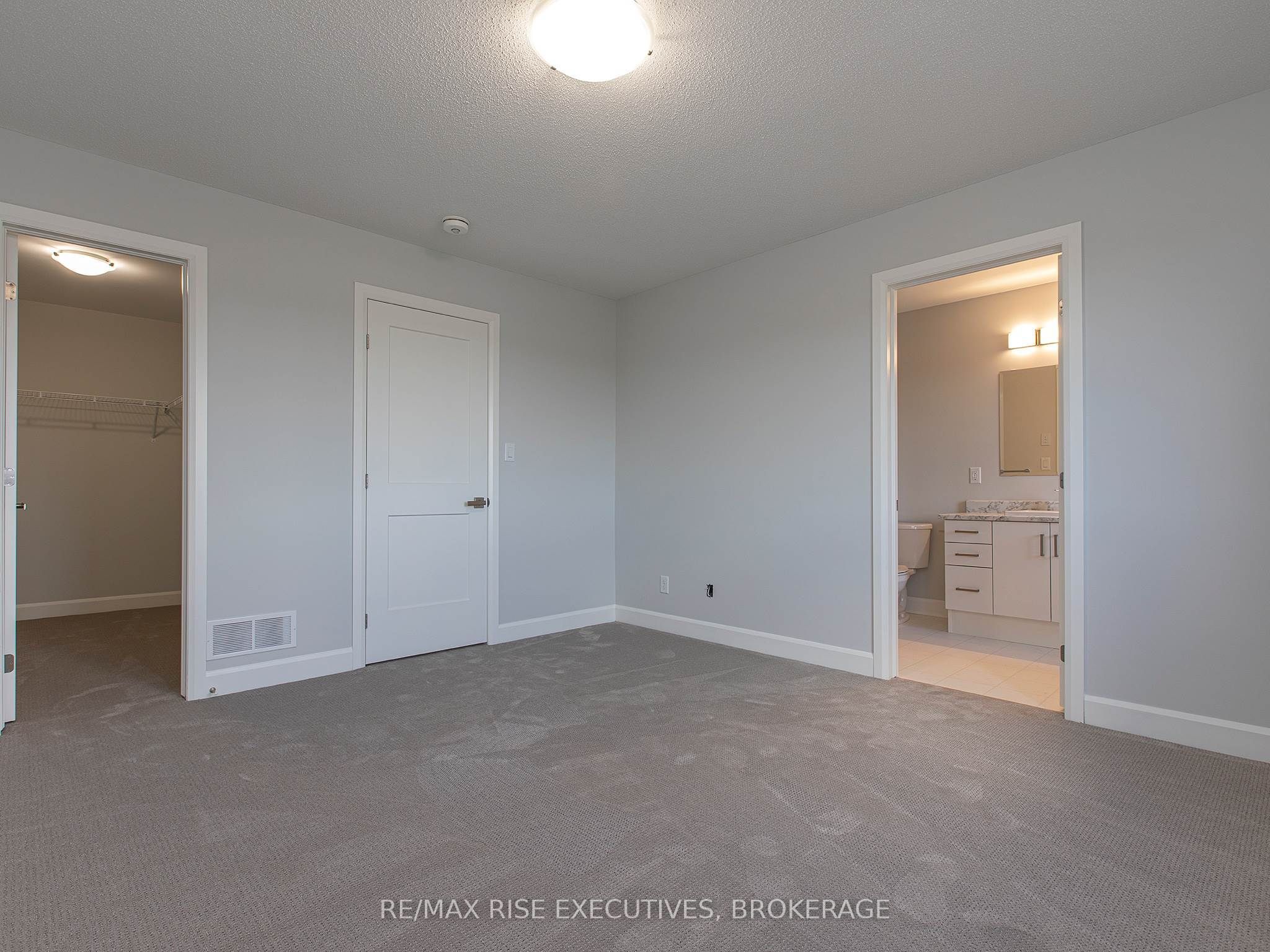 1201 Max Crescent Property Photo 16