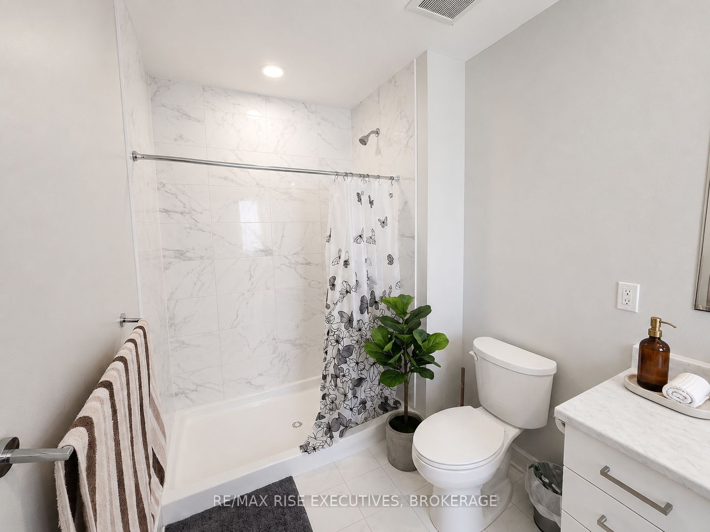 1201 Max Crescent Property Photo 20