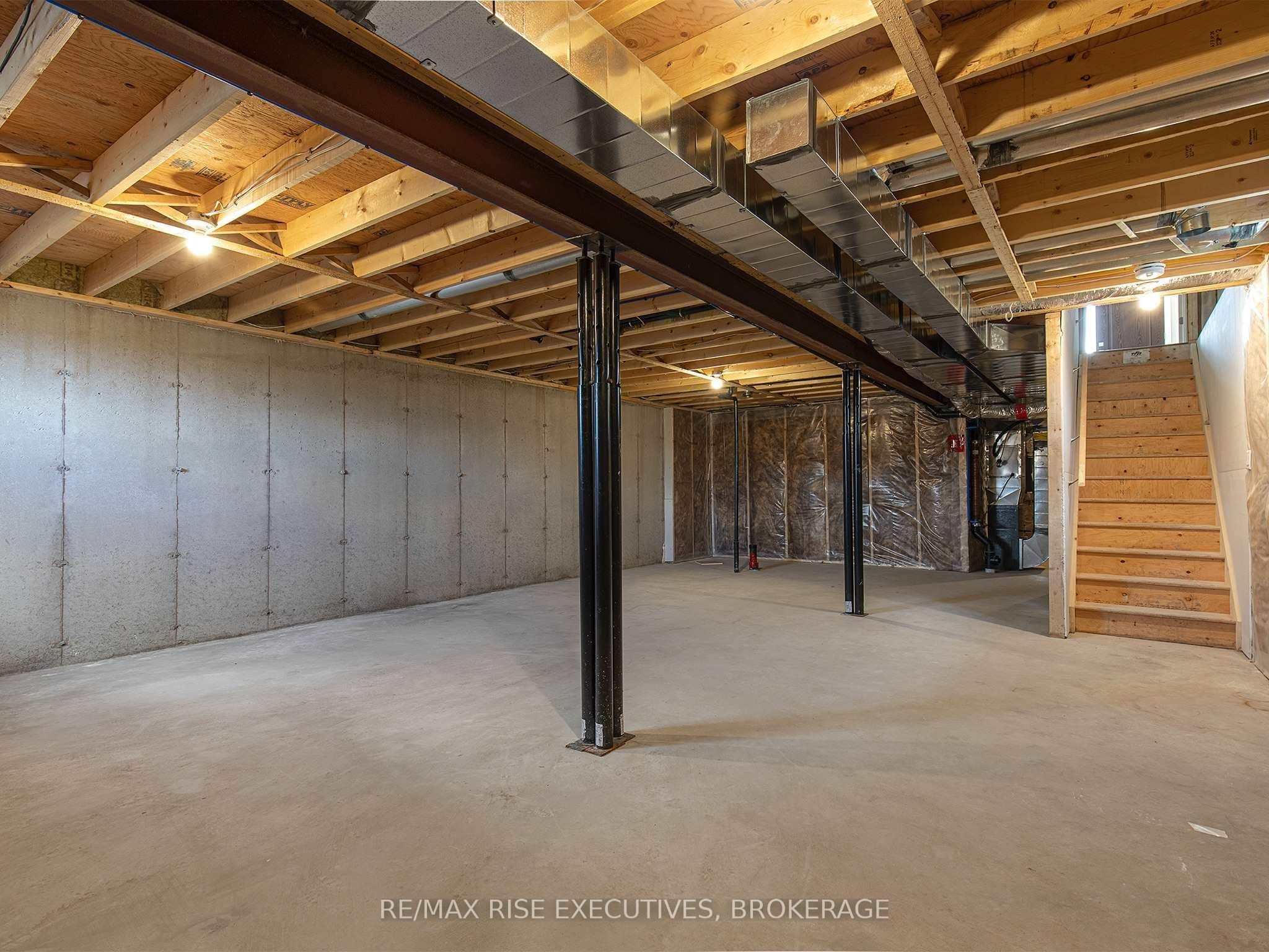 1201 Max Crescent Property Photo 29