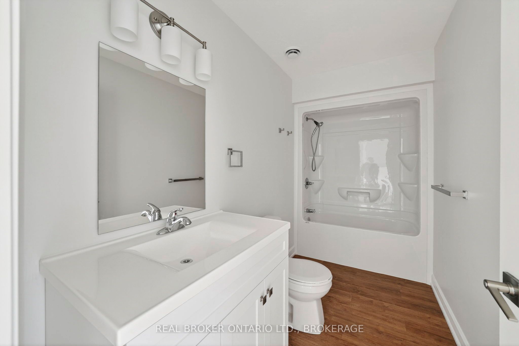600 Second Street E Unit #3a Property Photo 12