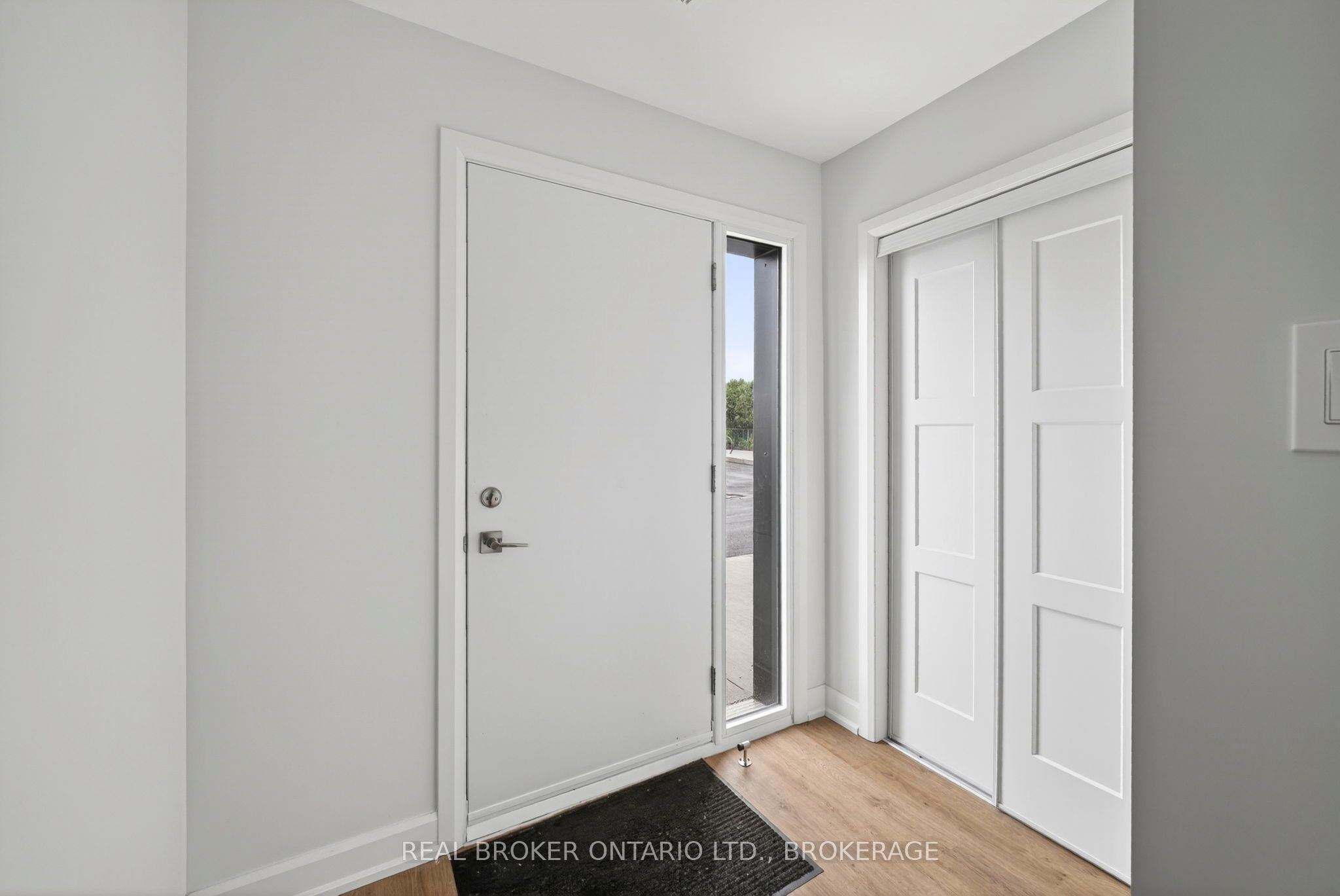 600 Second Street E Unit #3a Property Photo 15