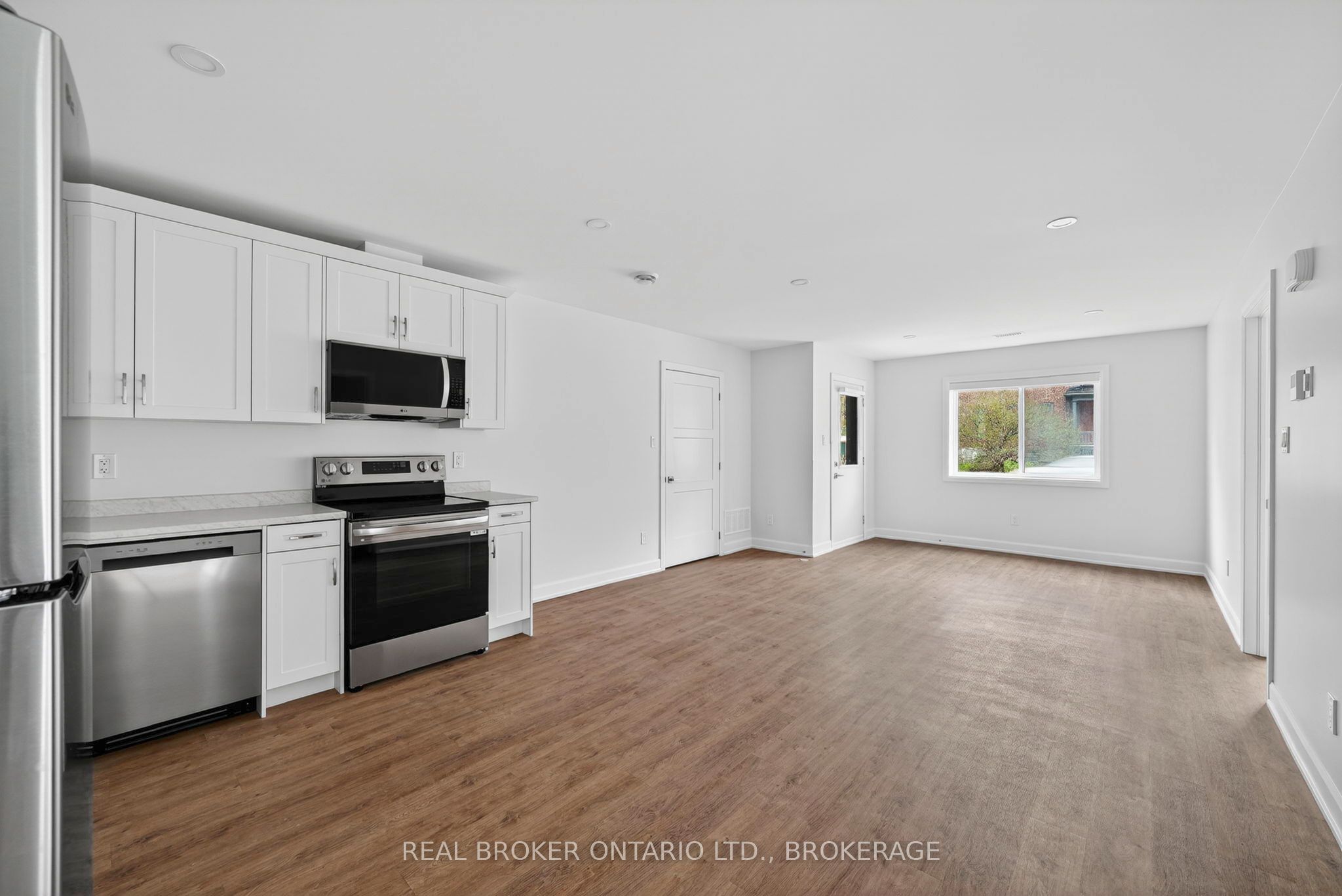 600 Second Street E Unit #3a Property Photo 16