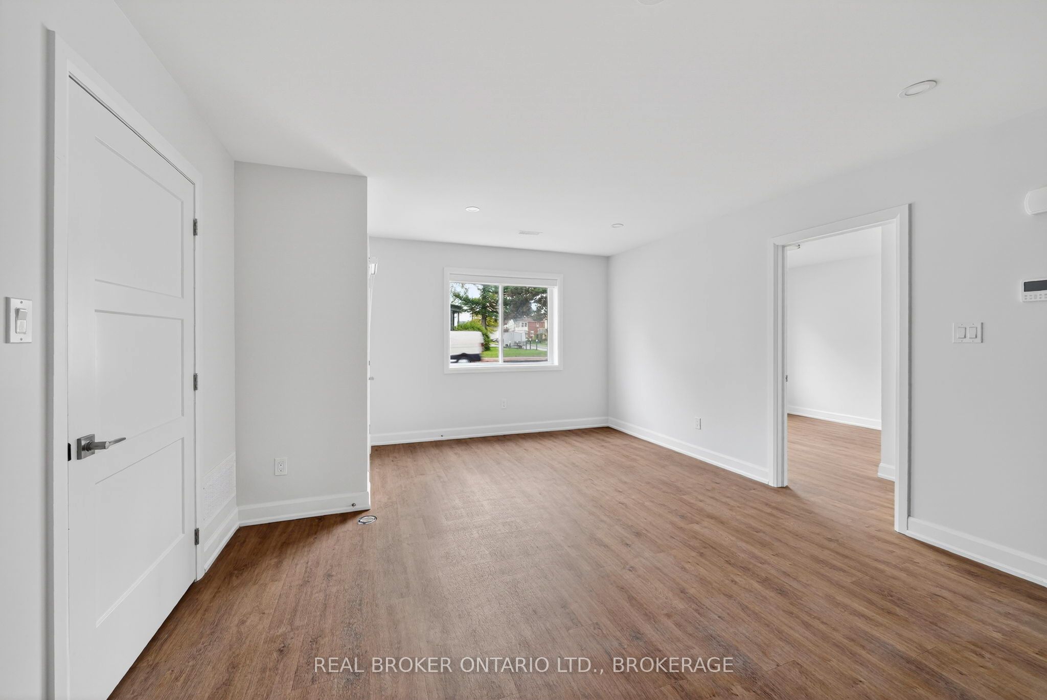 600 Second Street E Unit #3a Property Photo 22