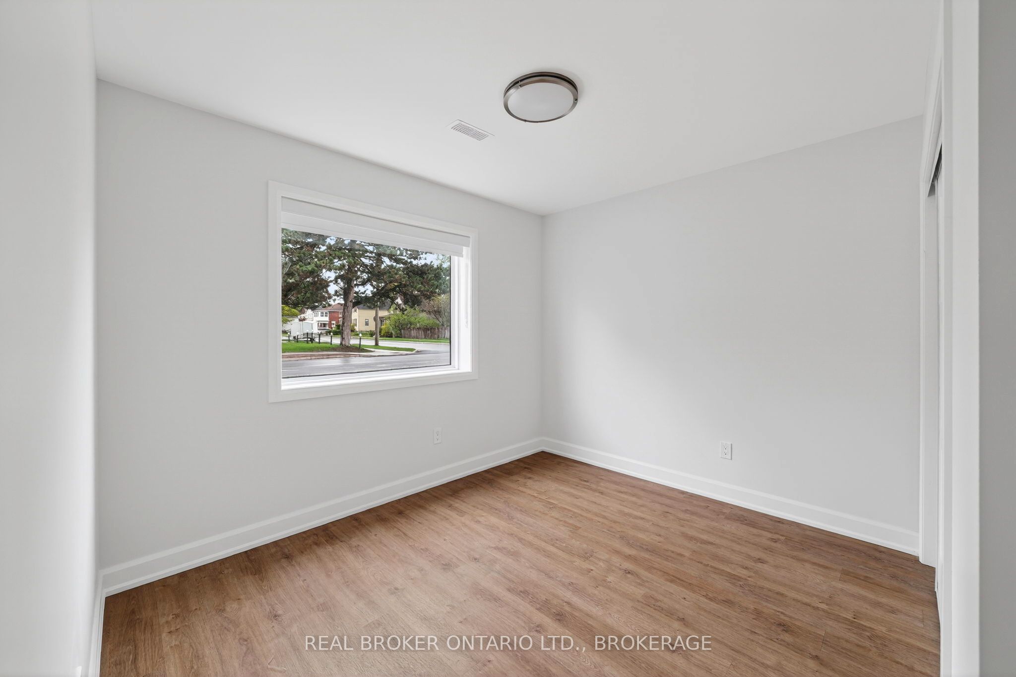 600 Second Street E Unit #3a Property Photo 27