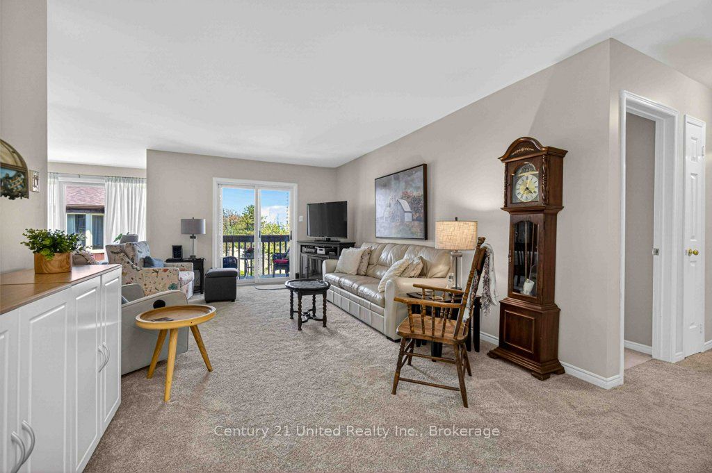 2181 Walker Avenue 303 Property Photo 5