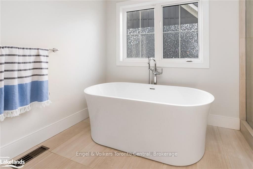 364 Yellow Birch Crescent Property Photo 19