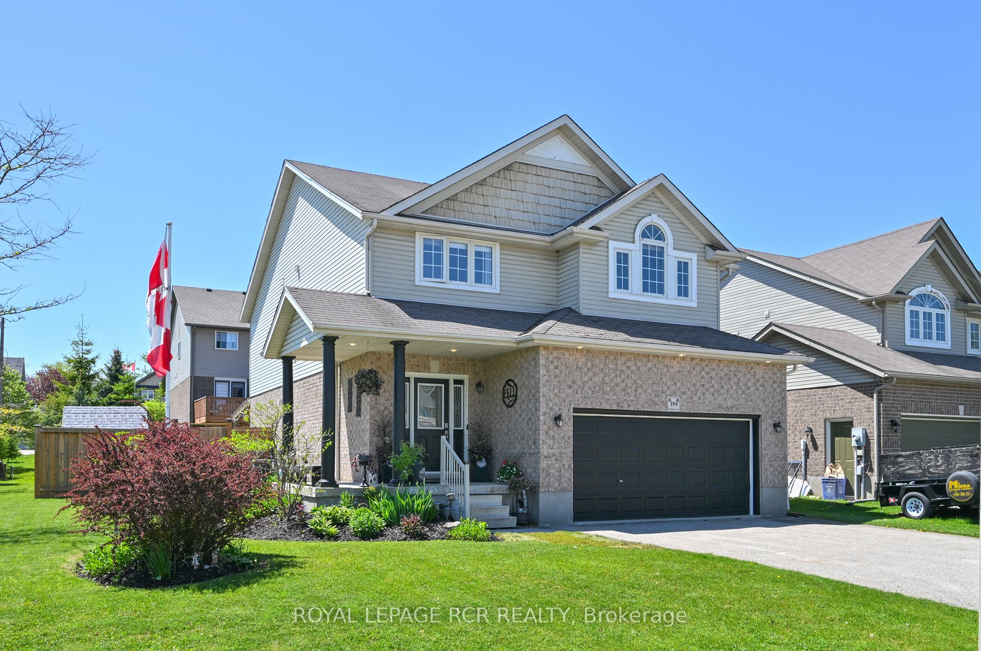 399 Rintoul Crescent Property Photo 2