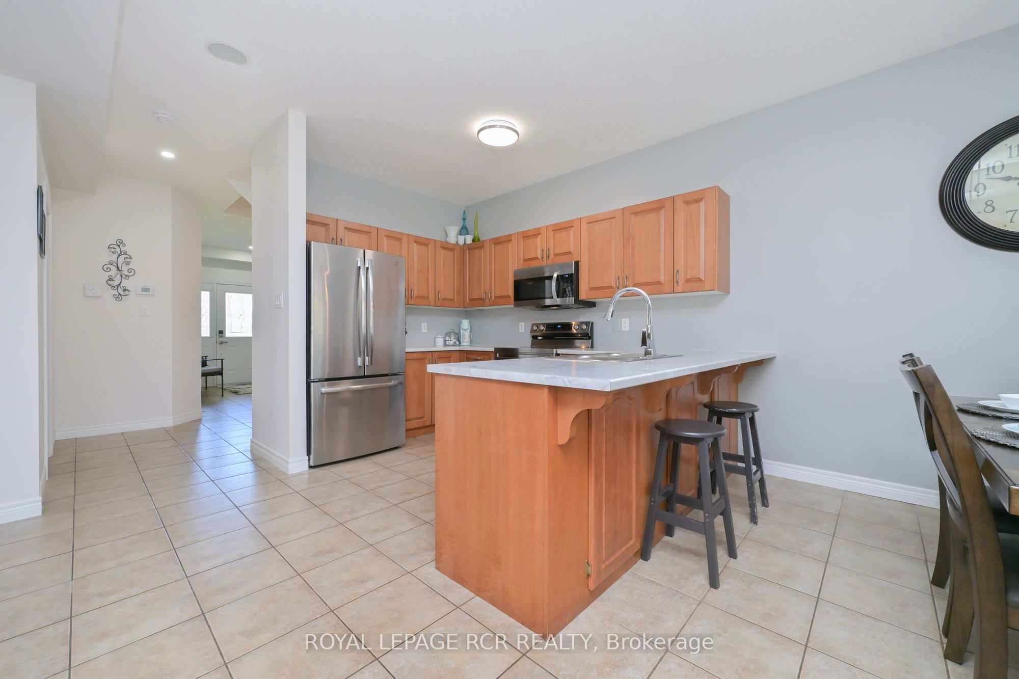 399 Rintoul Crescent Property Photo 7