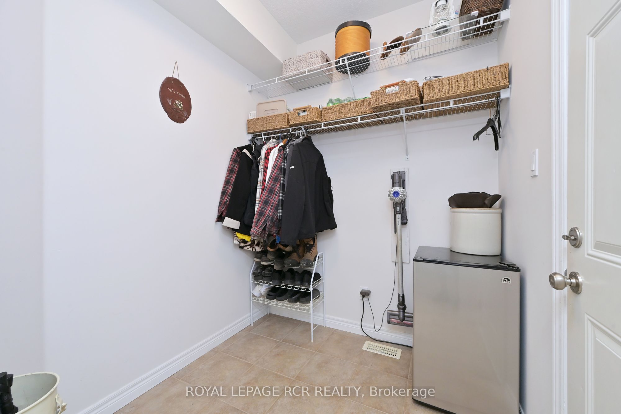 399 Rintoul Crescent Property Photo 13