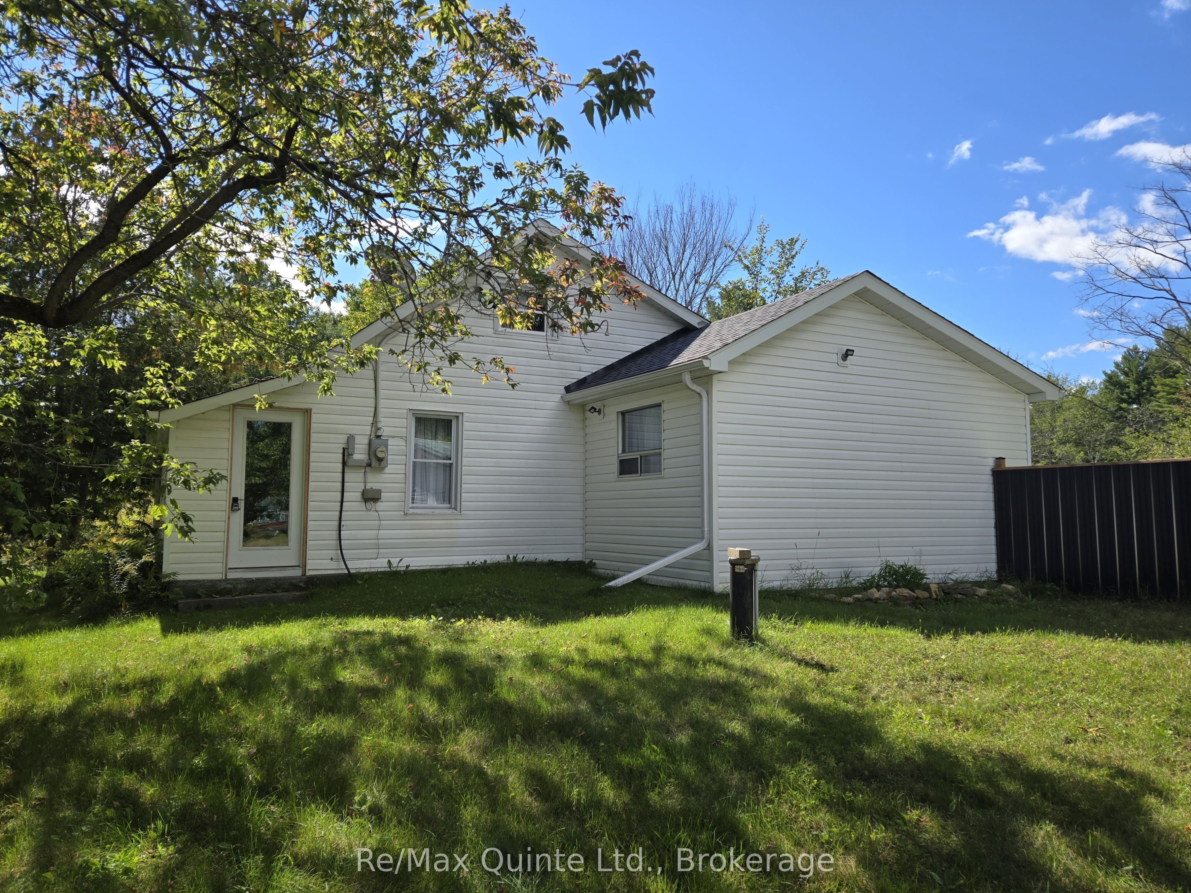 112959 Highway 7 Highway Property Photo 1