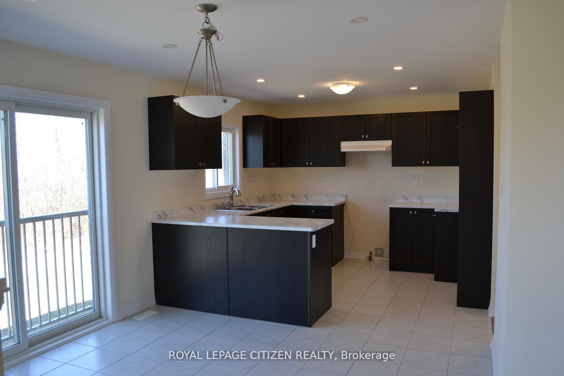 41 Carew Boulevard Property Photo 7
