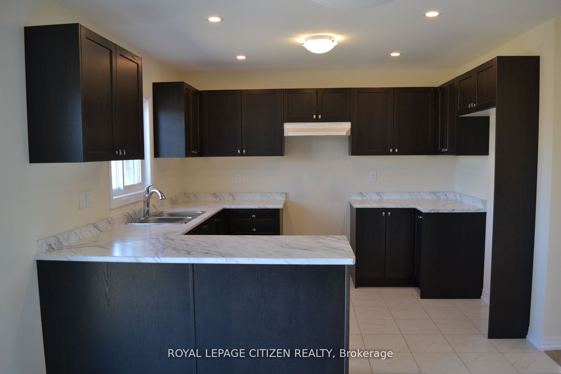 41 Carew Boulevard Property Photo 9