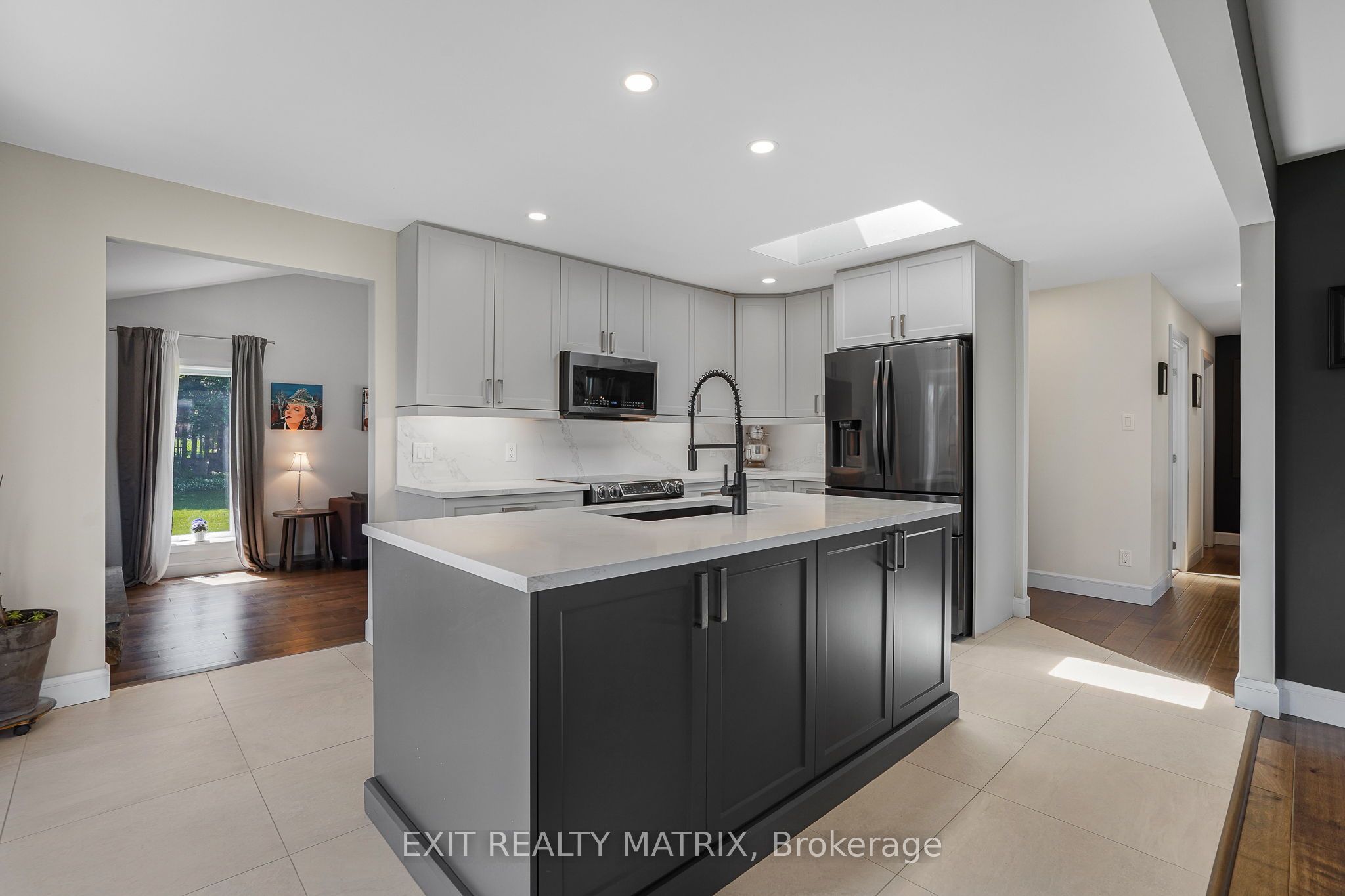 768 Dewhurst Avenue Property Photo 6