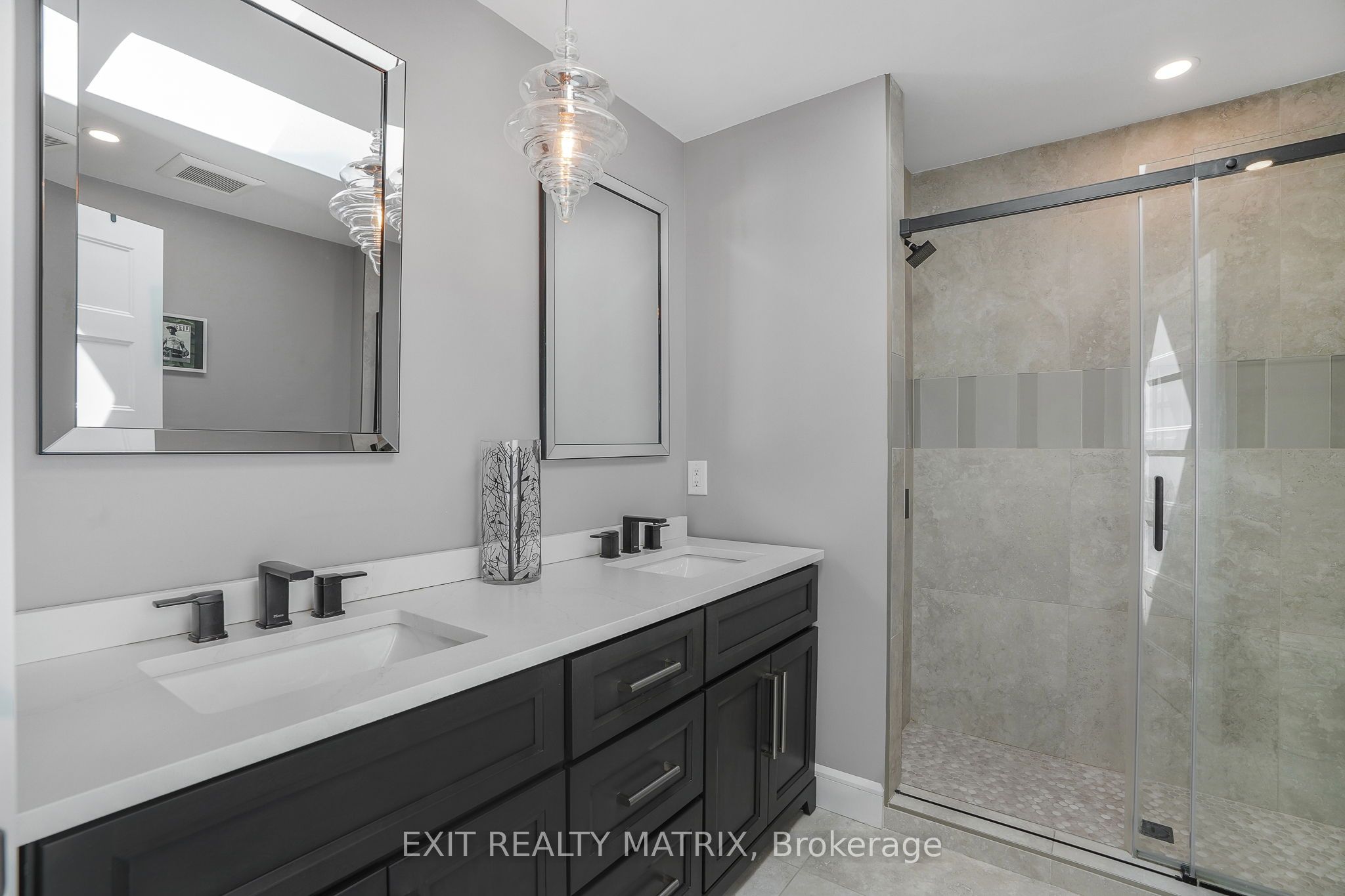 768 Dewhurst Avenue Property Photo 13