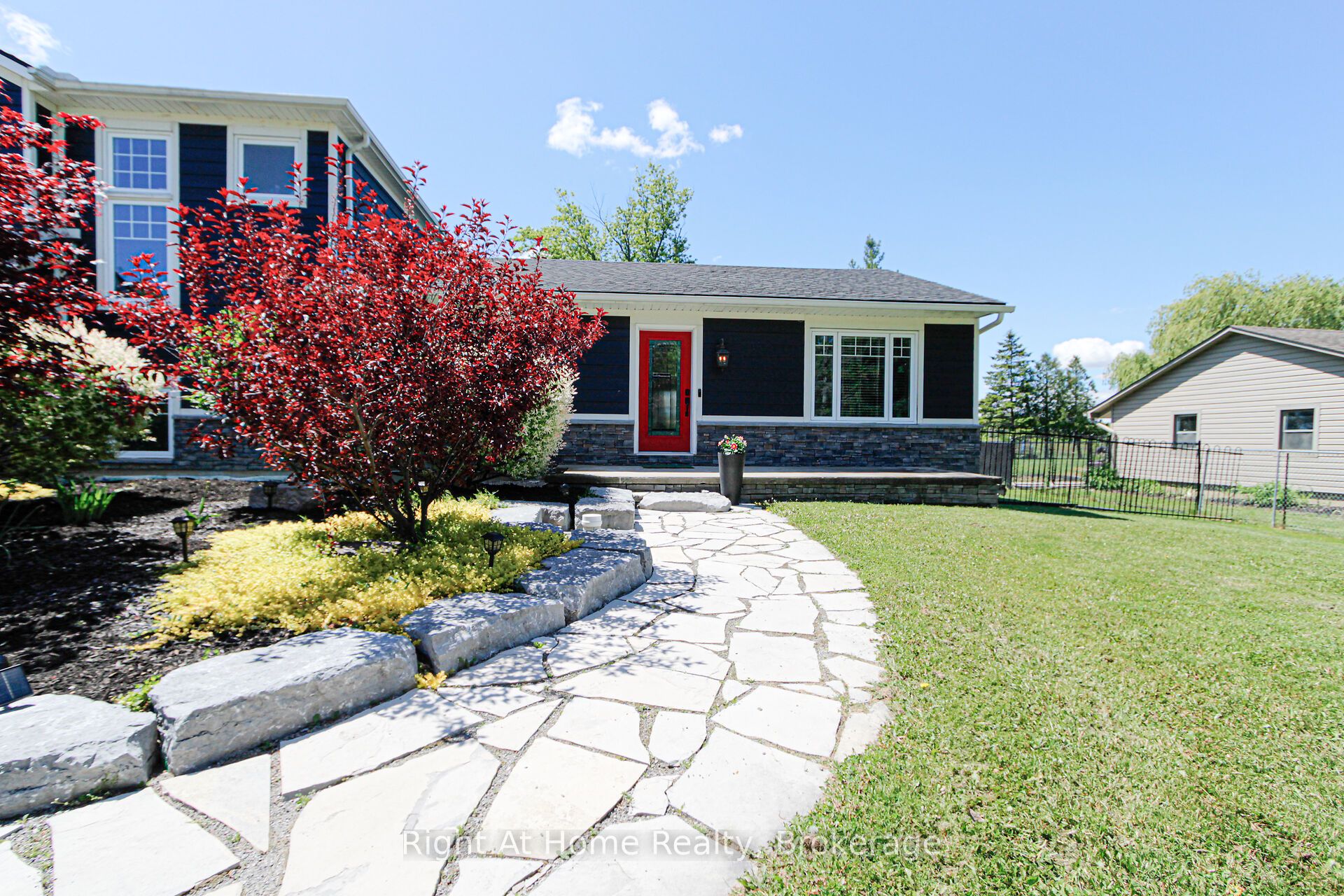 367 Golf Club Road Property Photo 3