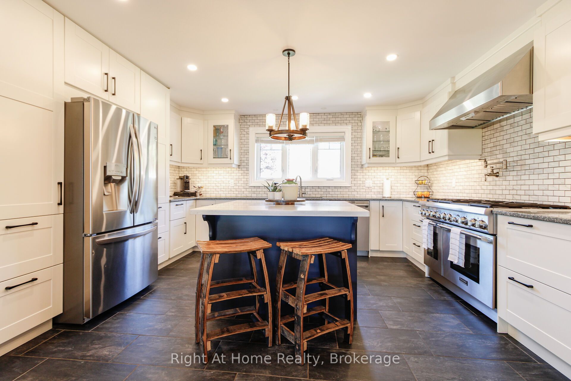 367 Golf Club Road Property Photo 10