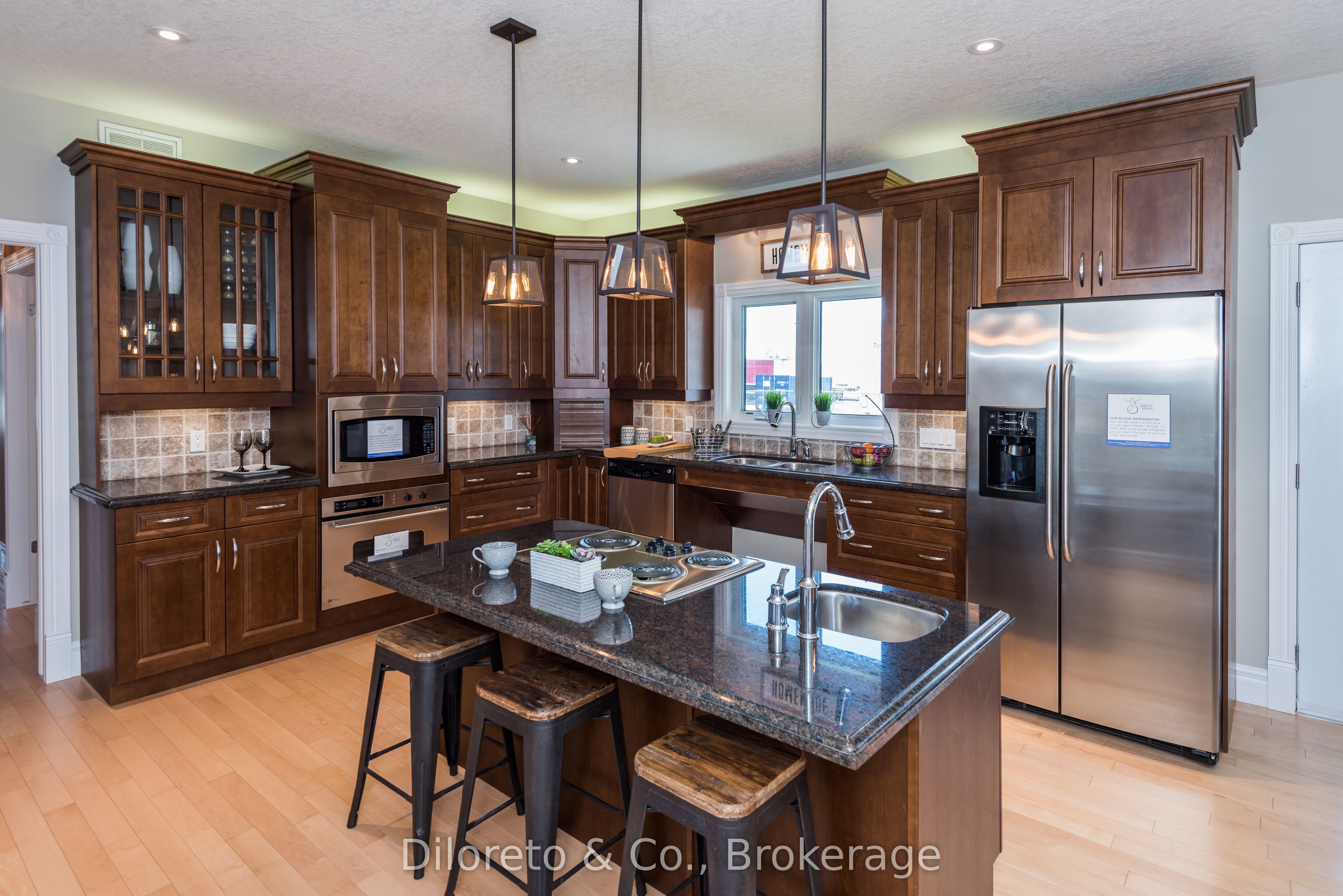 7307 Sideroad 5 Road W C Property Photo 1