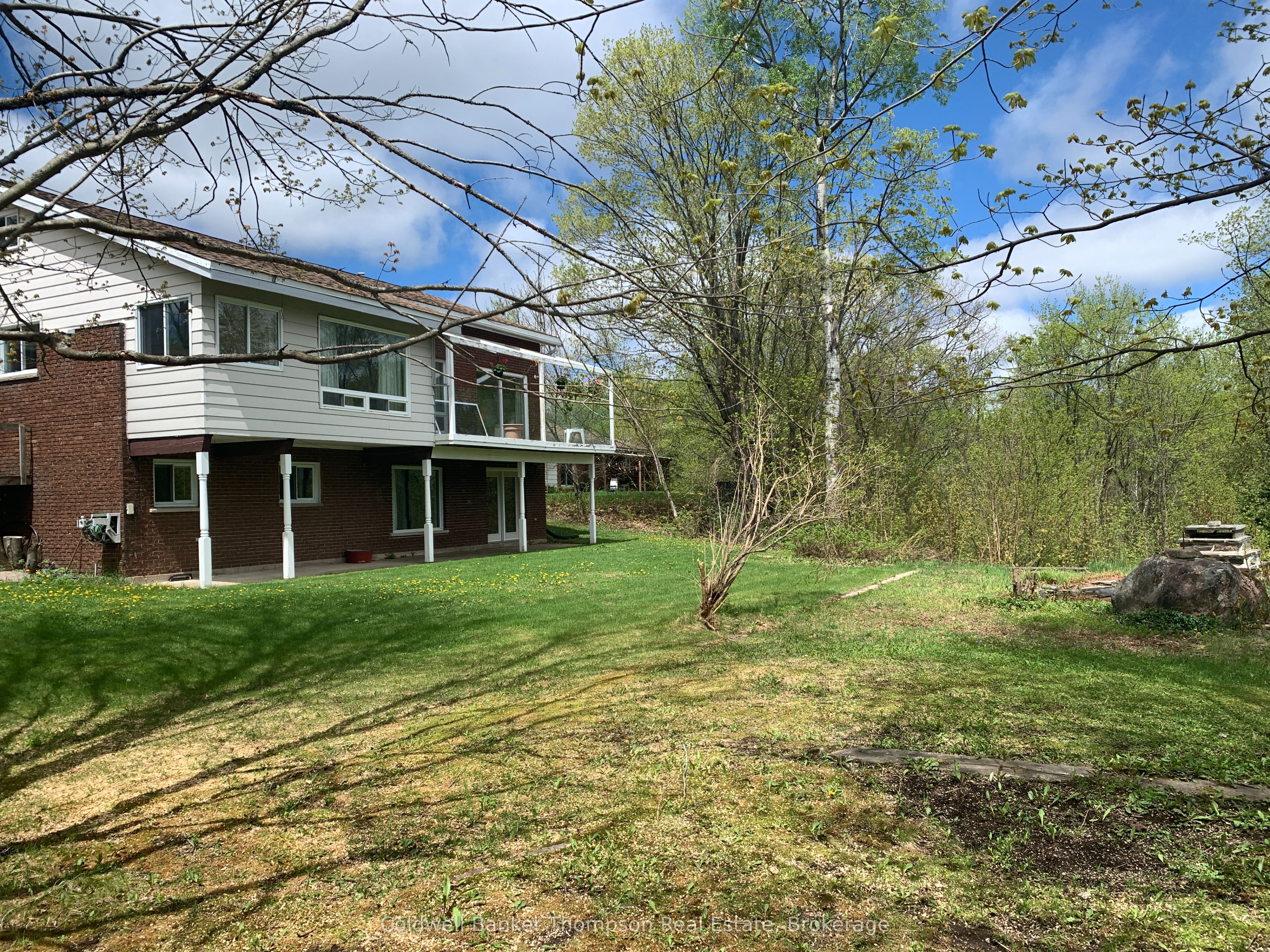 79 Oakridge Drive Property Photo 6