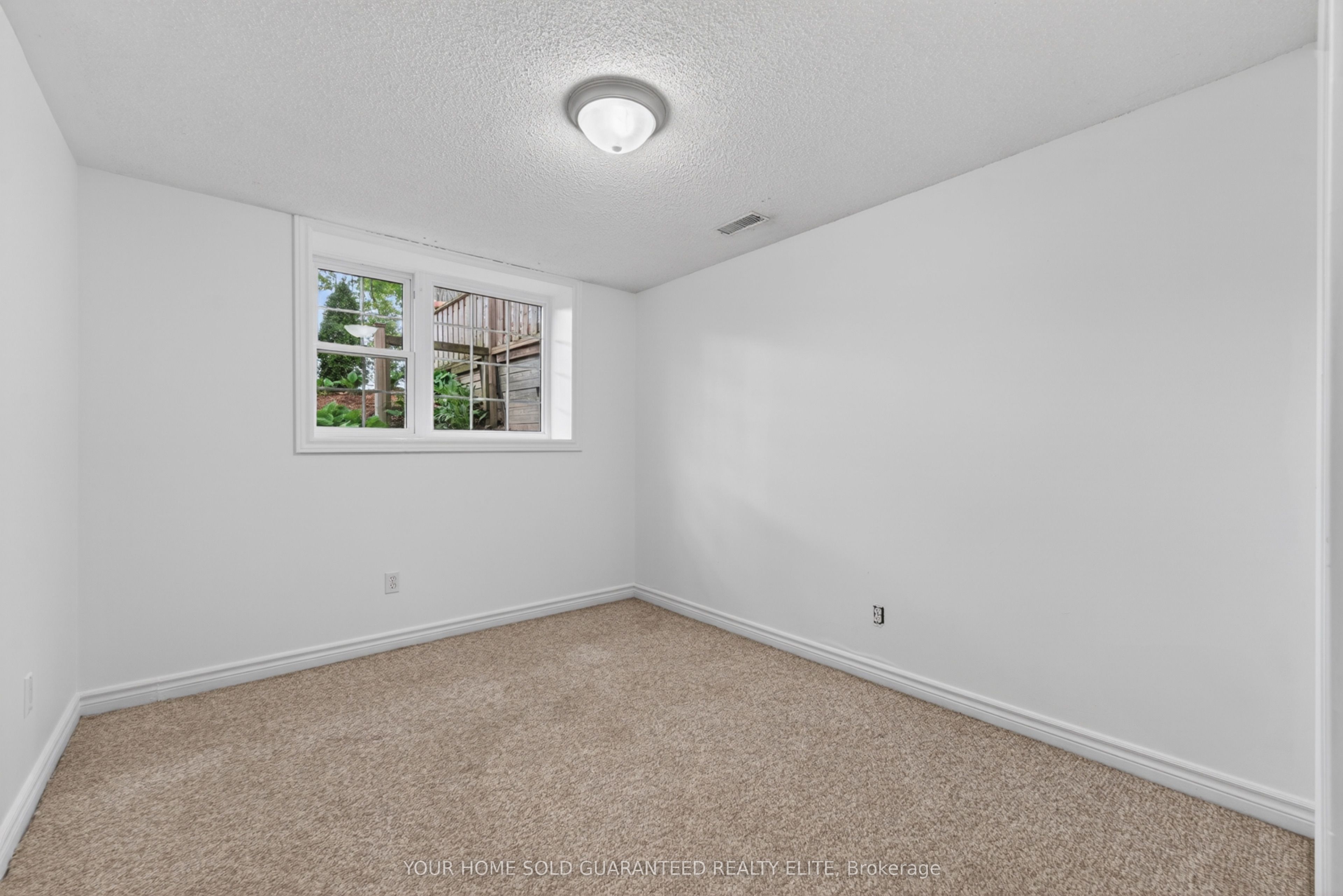 136 Mountain Street Property Photo 35