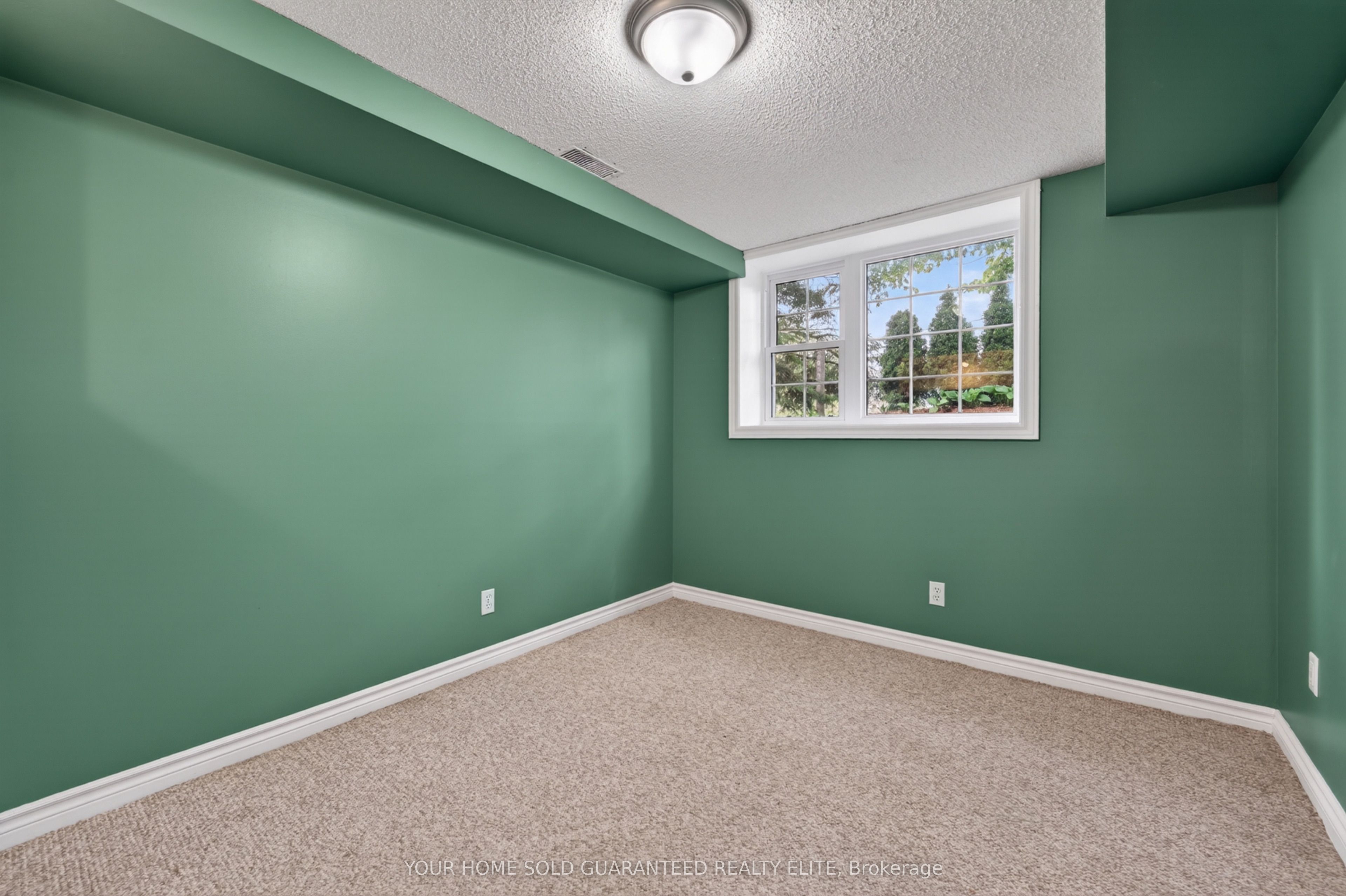 136 Mountain Street Property Photo 36