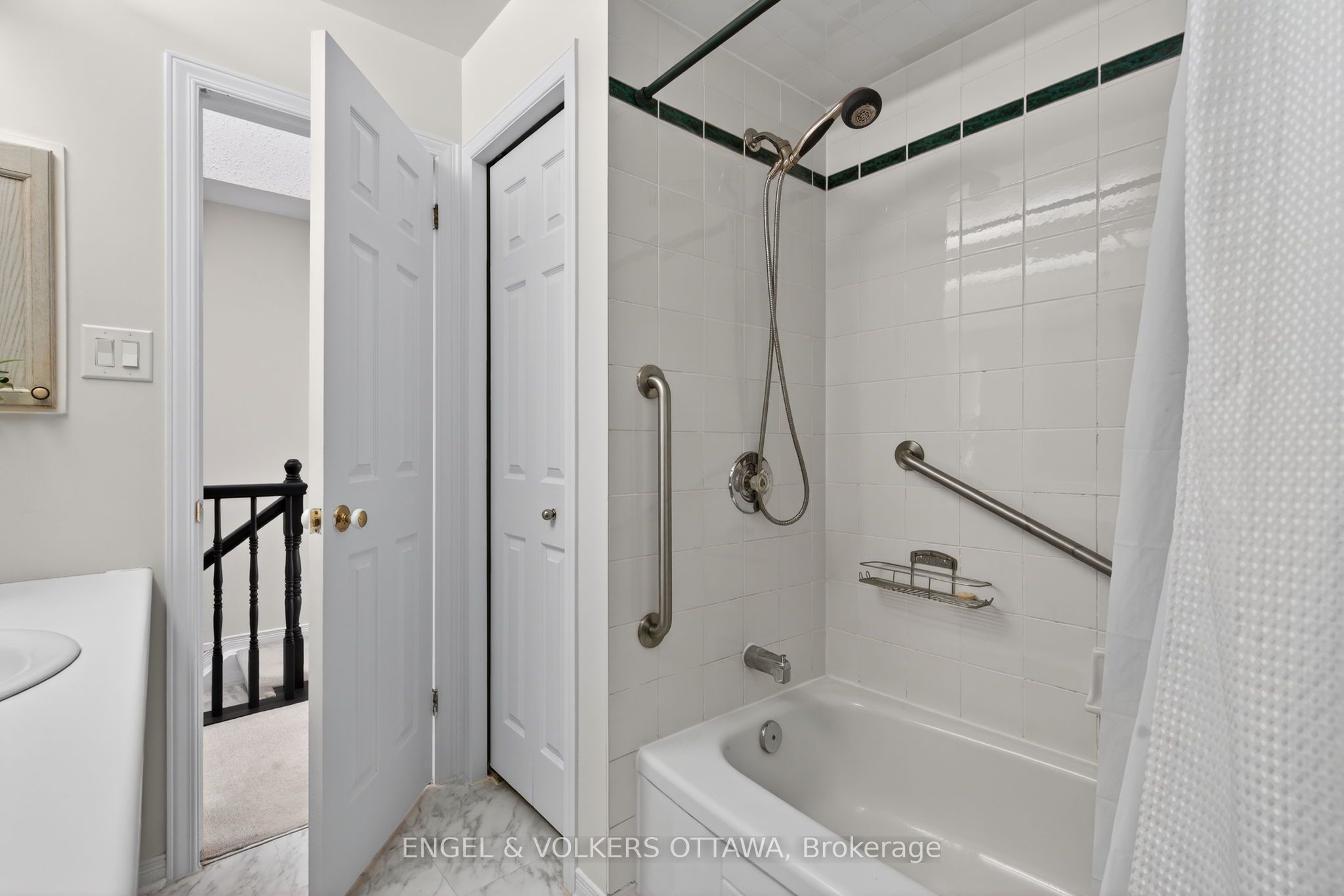 211 Briston Private Property Photo 22