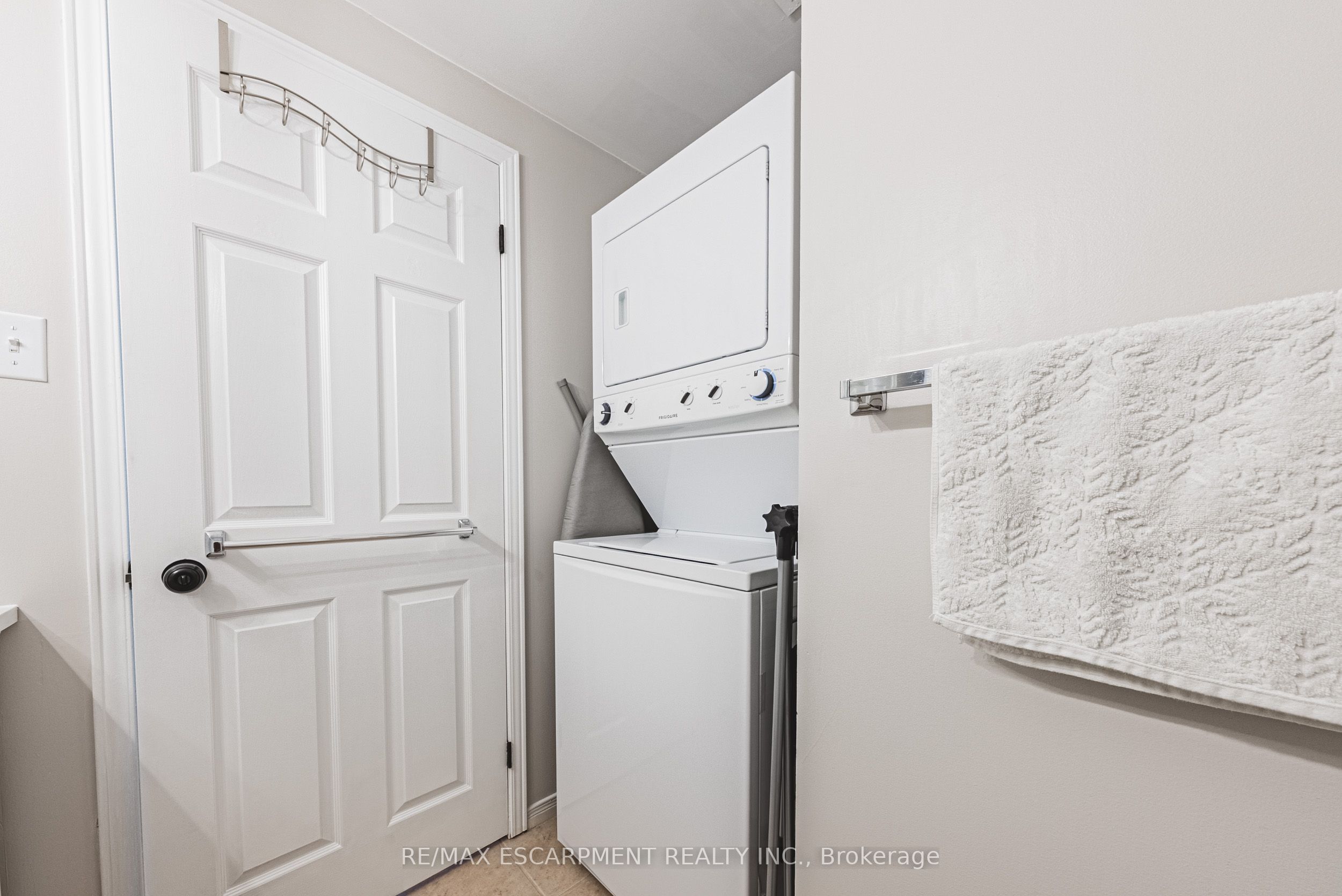 180 Limeridge Road W 103 Property Photo 15