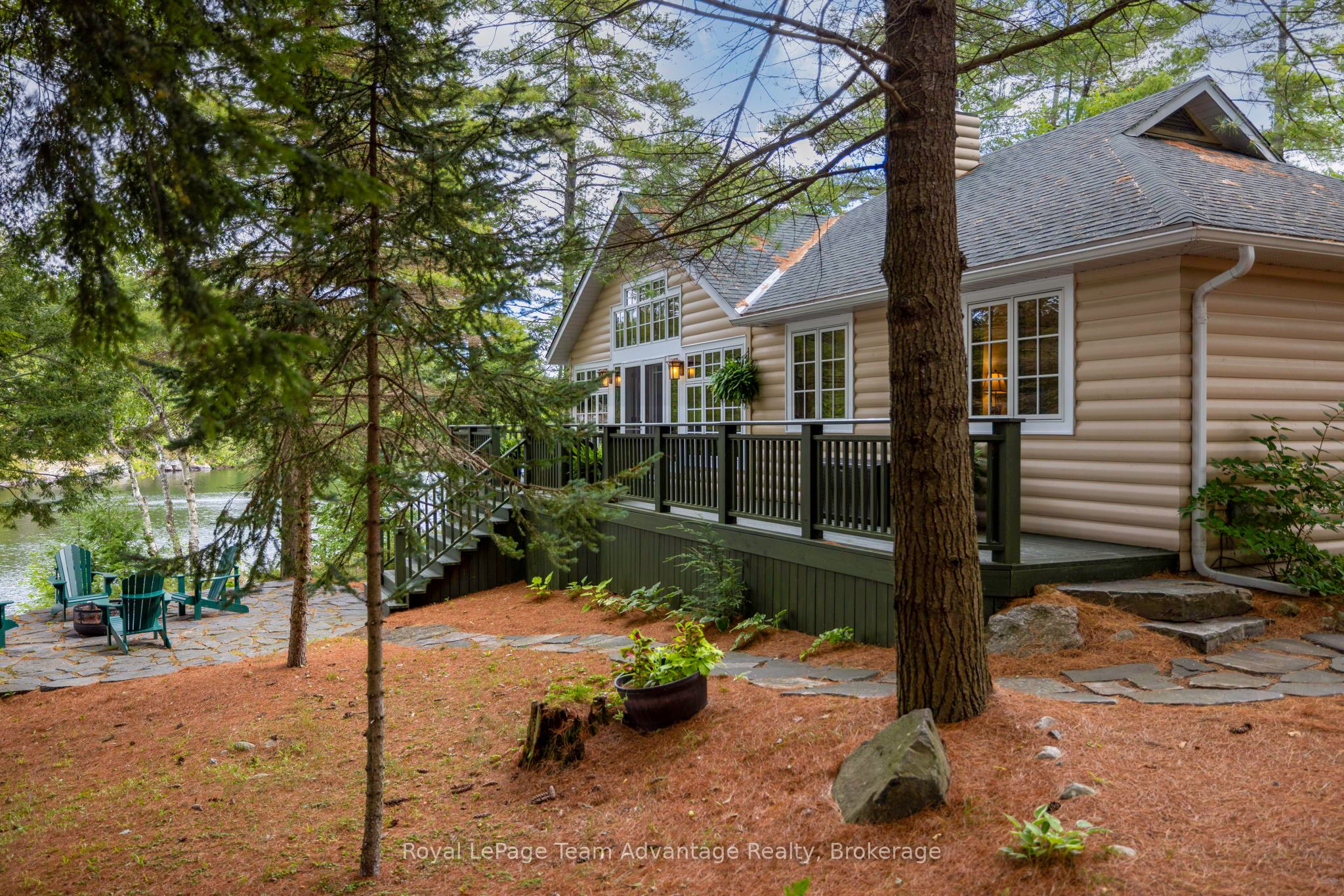 5 Fallingview Trail Property Photo 1