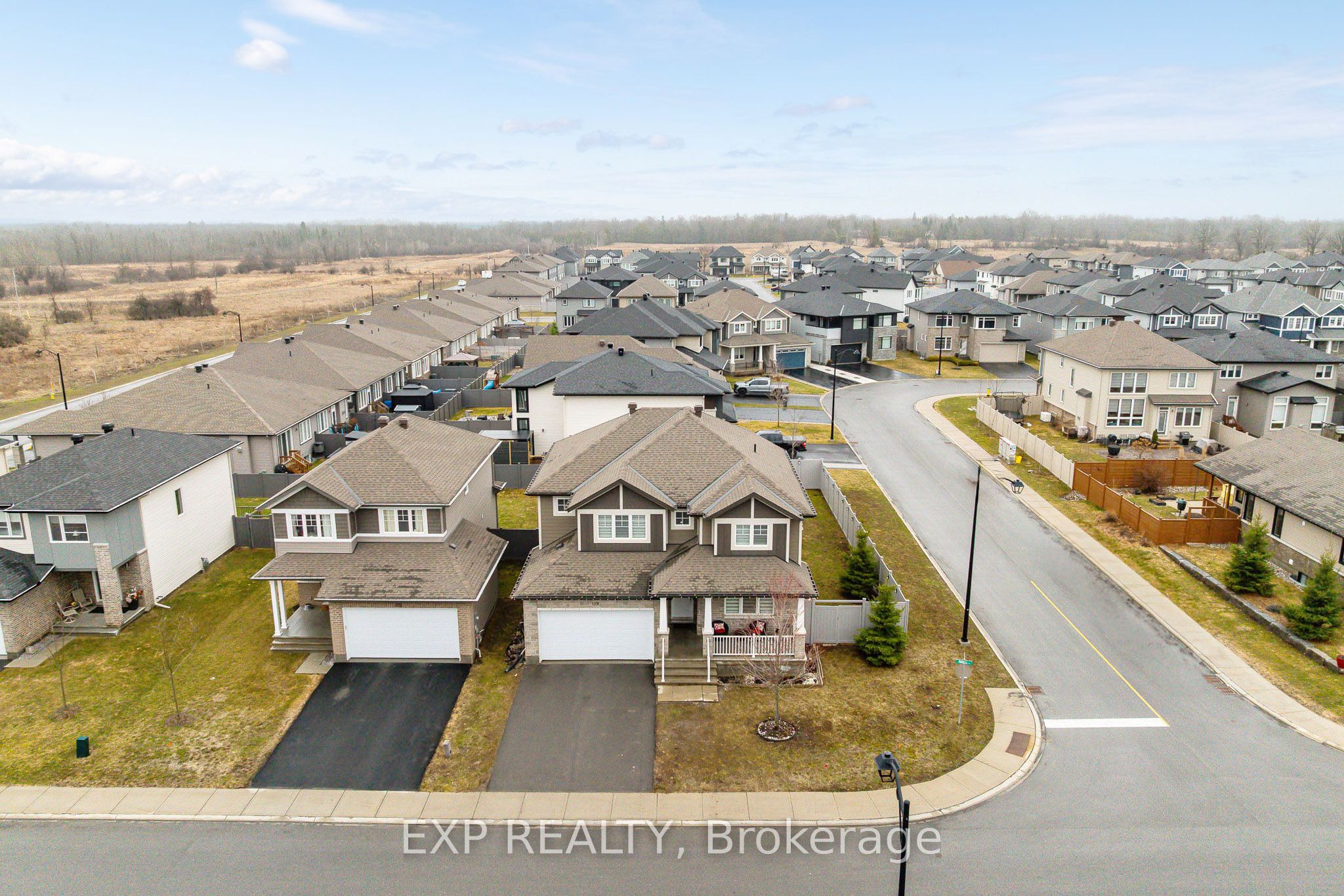 119 Riddell Street Property Photo 3