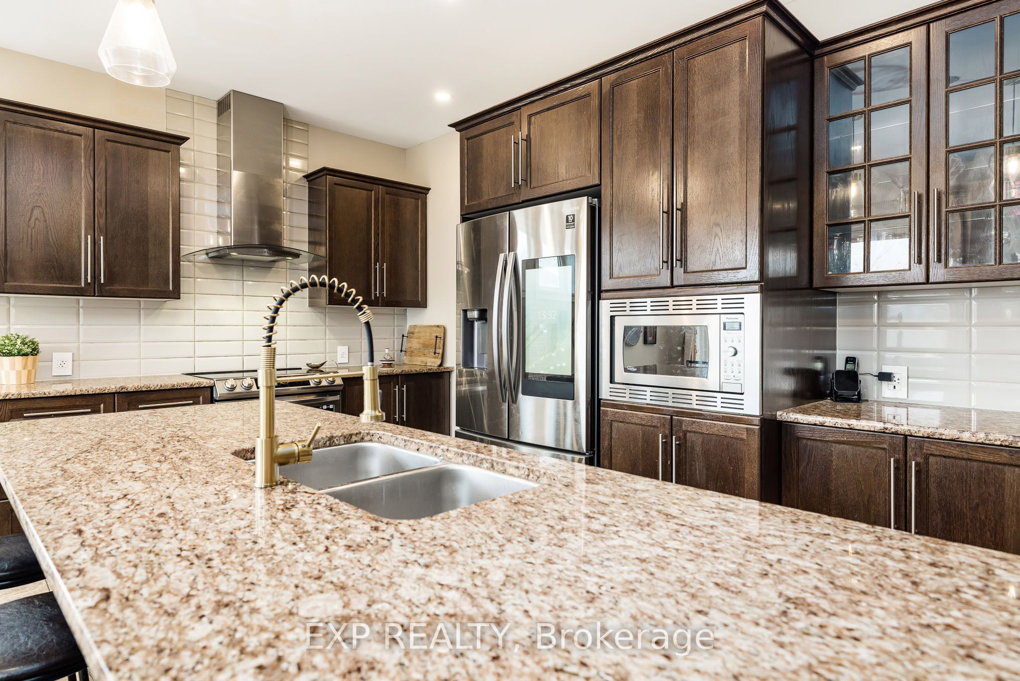 119 Riddell Street Property Photo 8
