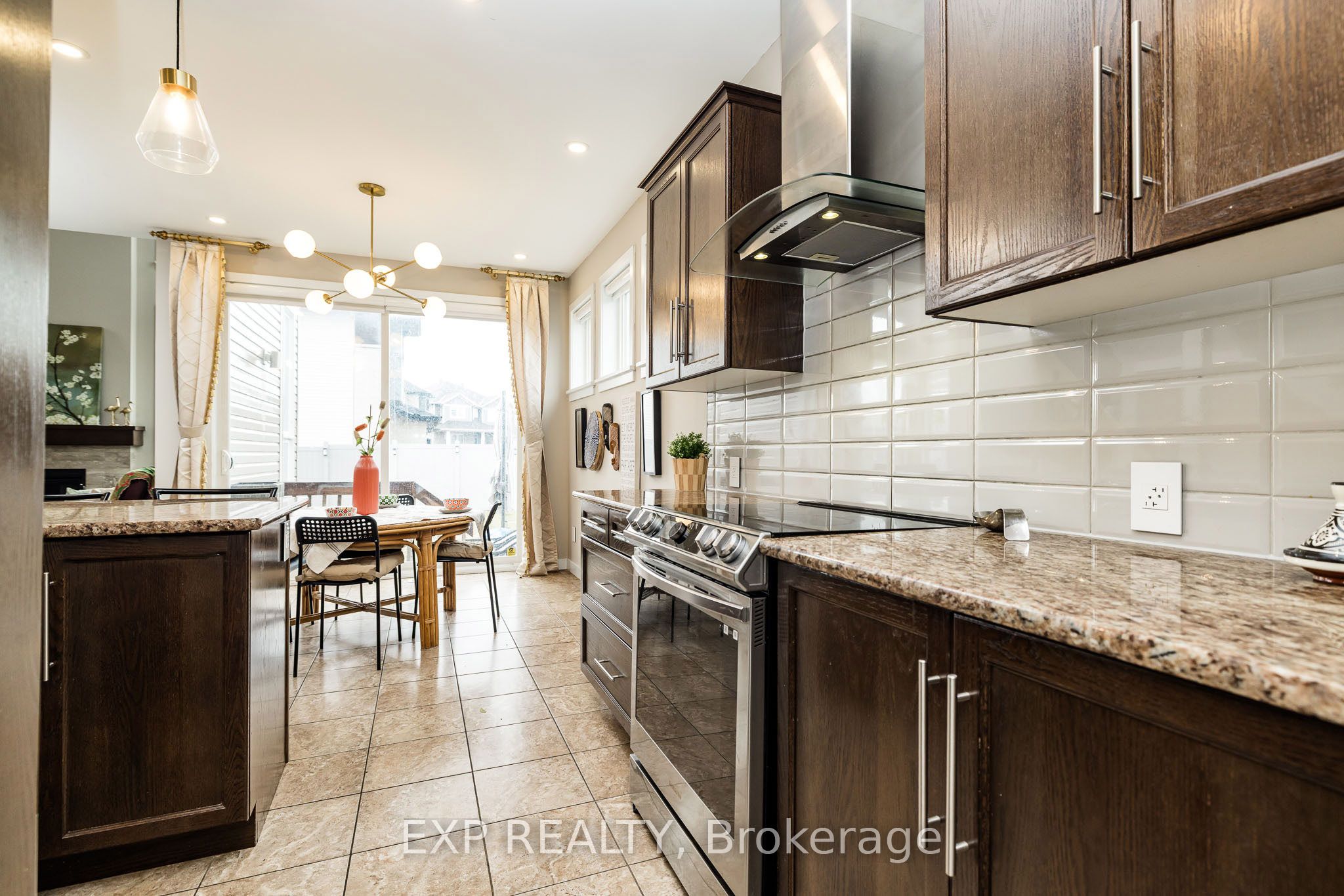 119 Riddell Street Property Photo 13
