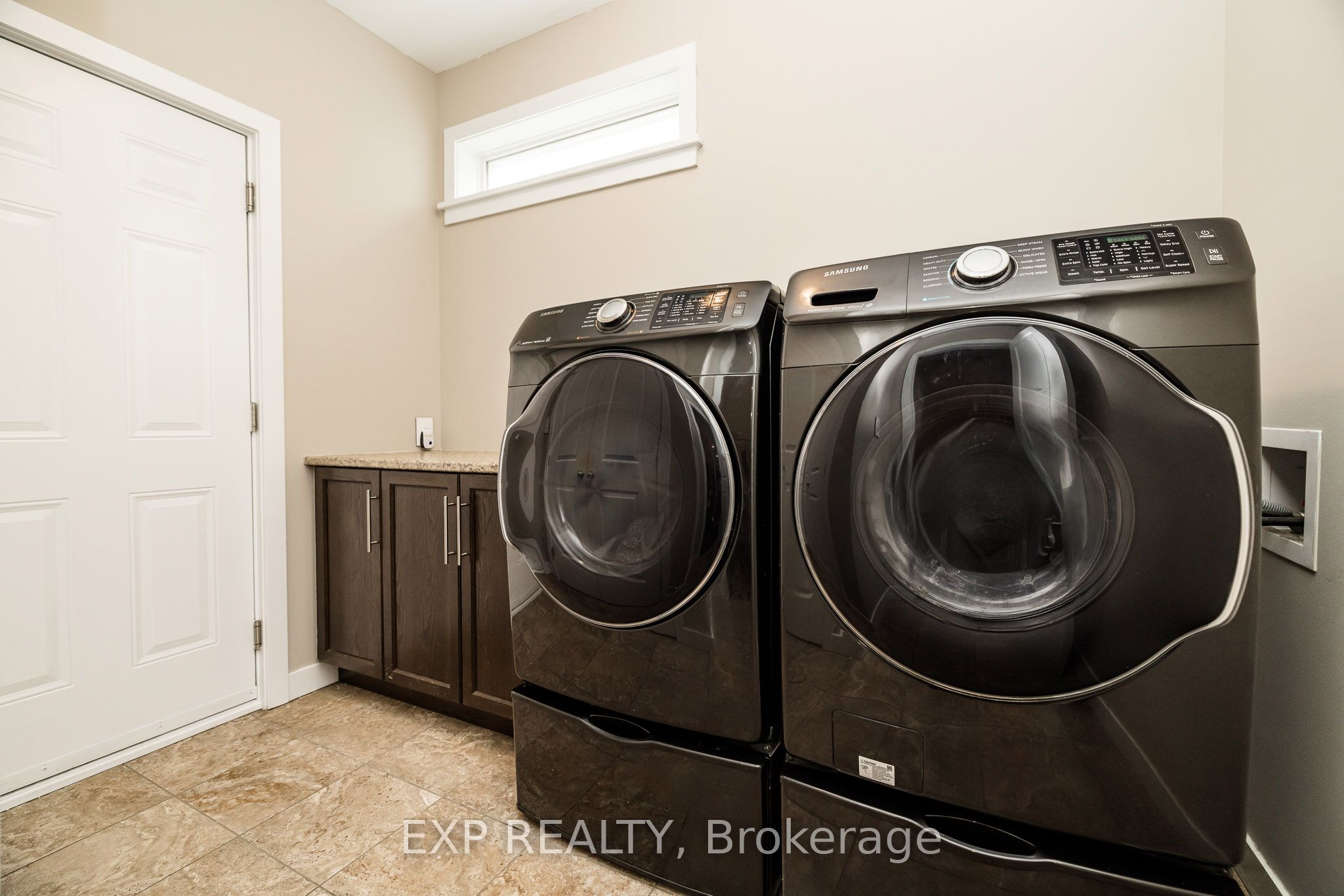 119 Riddell Street Property Photo 19