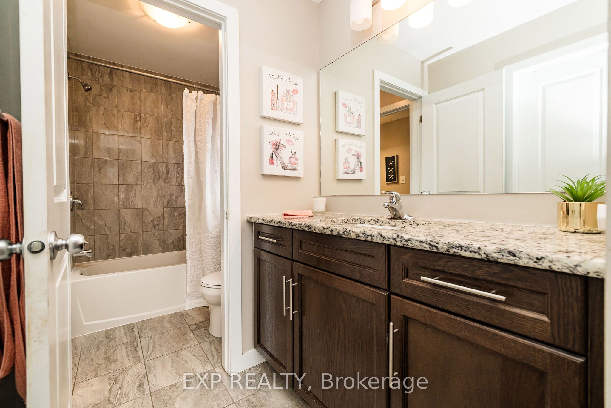 119 Riddell Street Property Photo 34