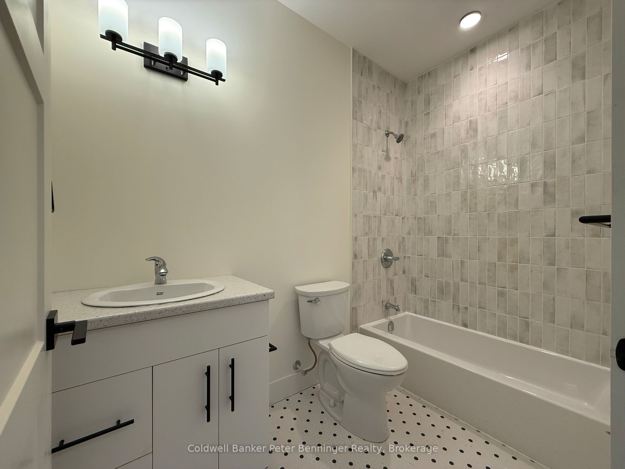 604 S Queen Street S 109 Property Photo 13